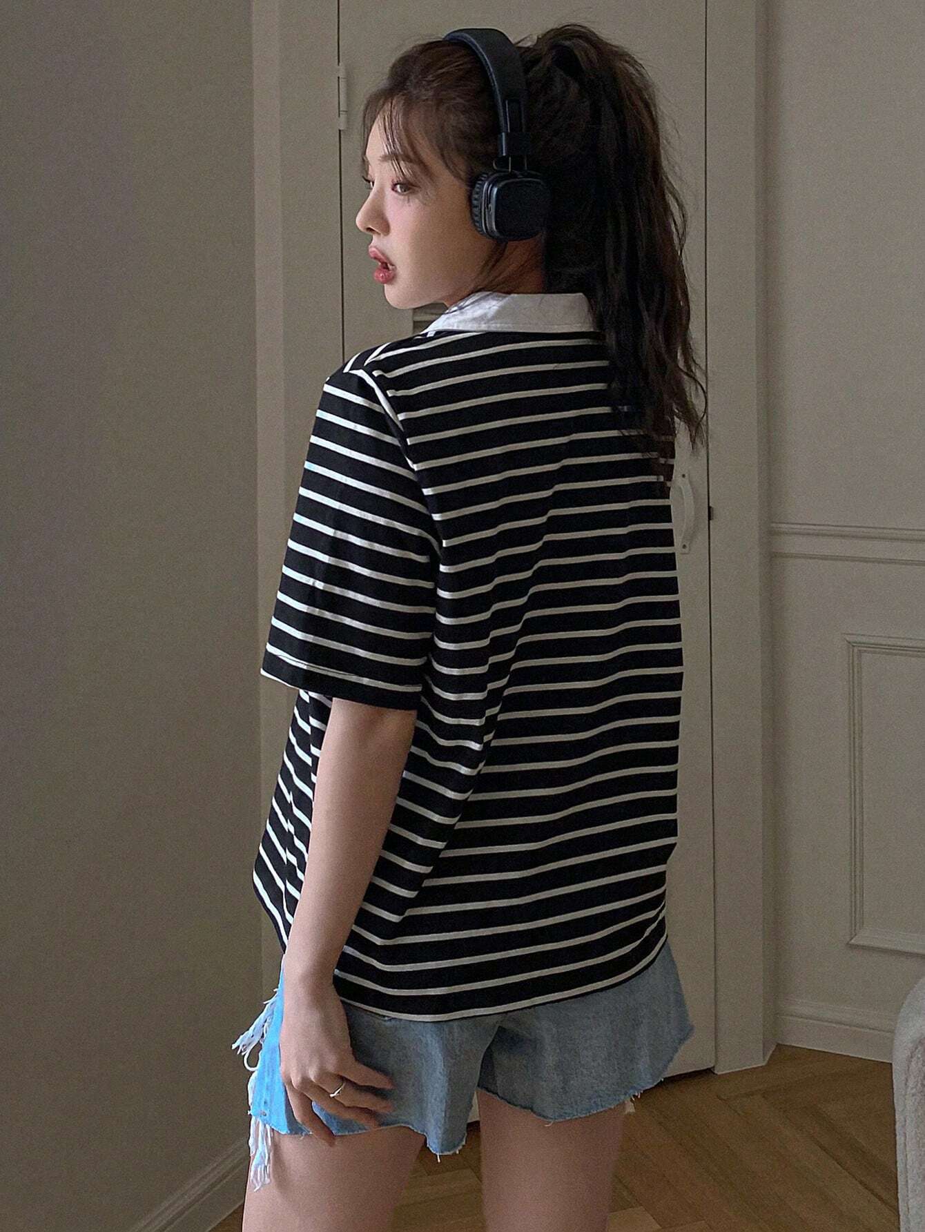 DAZY Striped Print Half Zip Tee shein