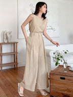 DAZY Women's Monochrome Sleeveless Top And Wide Leg Pants Set shein