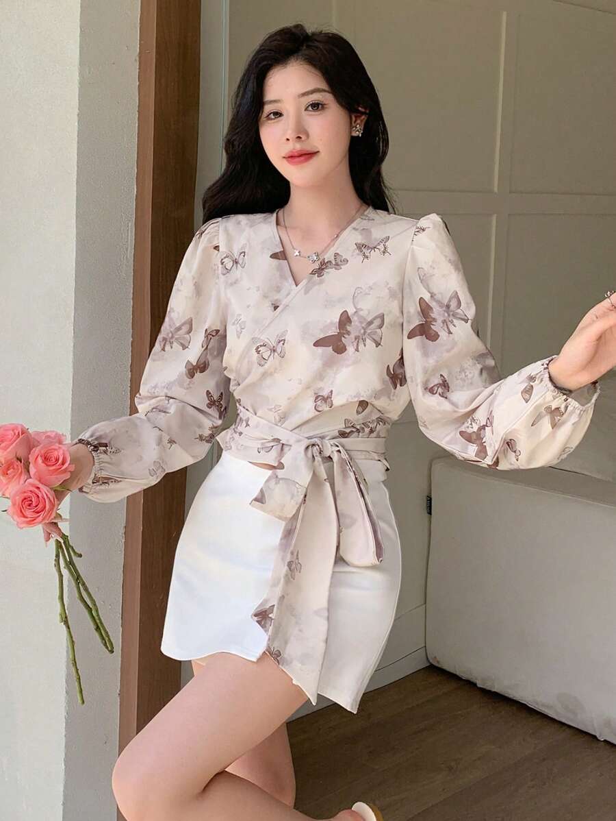 DAZY Floral Print V-Neck Wrap Tie Front Cropped Long Sleeve Shirt shein