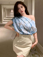 Women's Loose-Fit Blouse With All-Over Floral Print shein