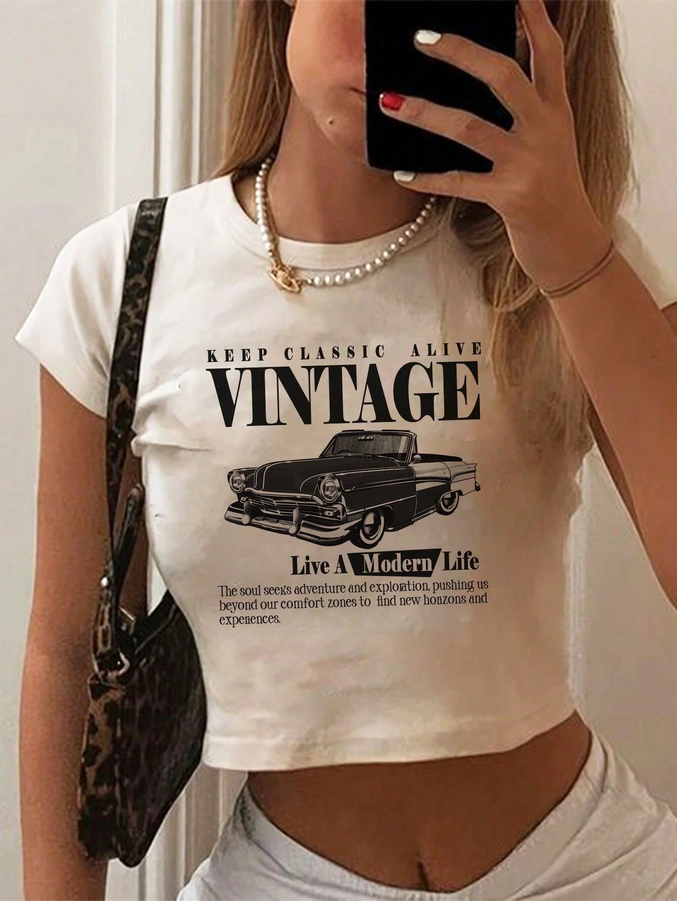 EZwear Casual Simple Car Print Round Neck Short Sleeve Slim Fit Crop Top shein