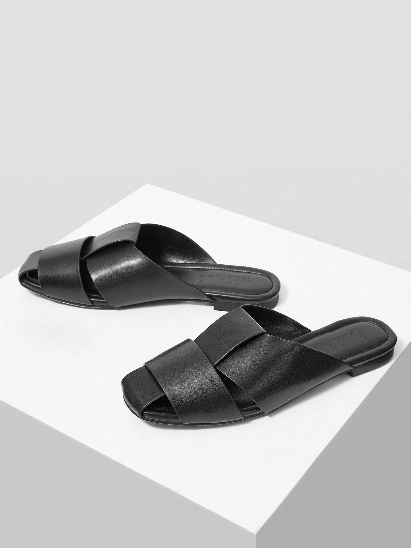 MOTF PREMIUM COMFORTABLE CASUAL FLAT SHOES shein