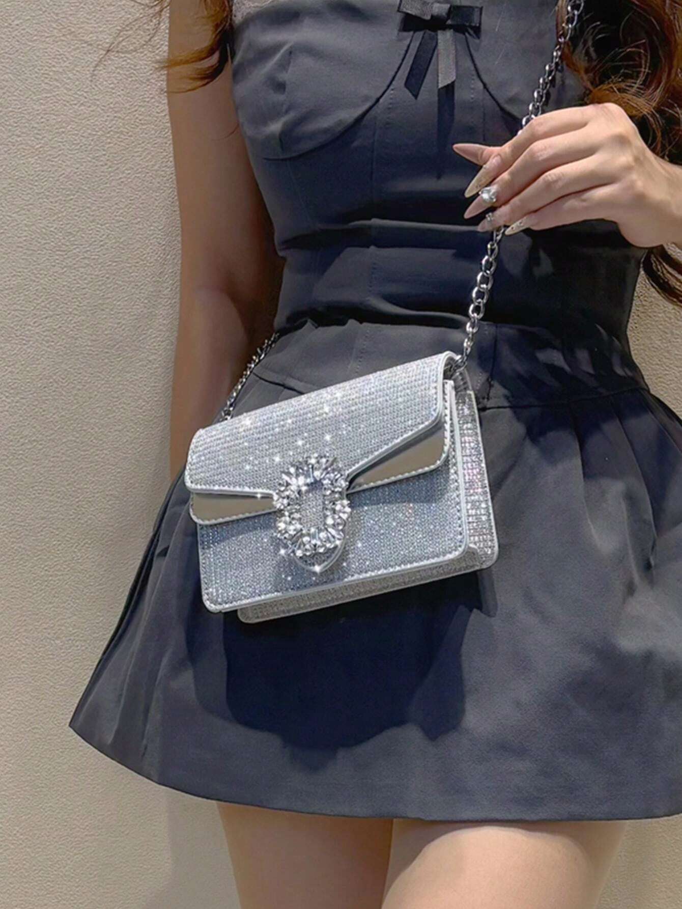 Casual Fashion Chain Shoulder Bag shein