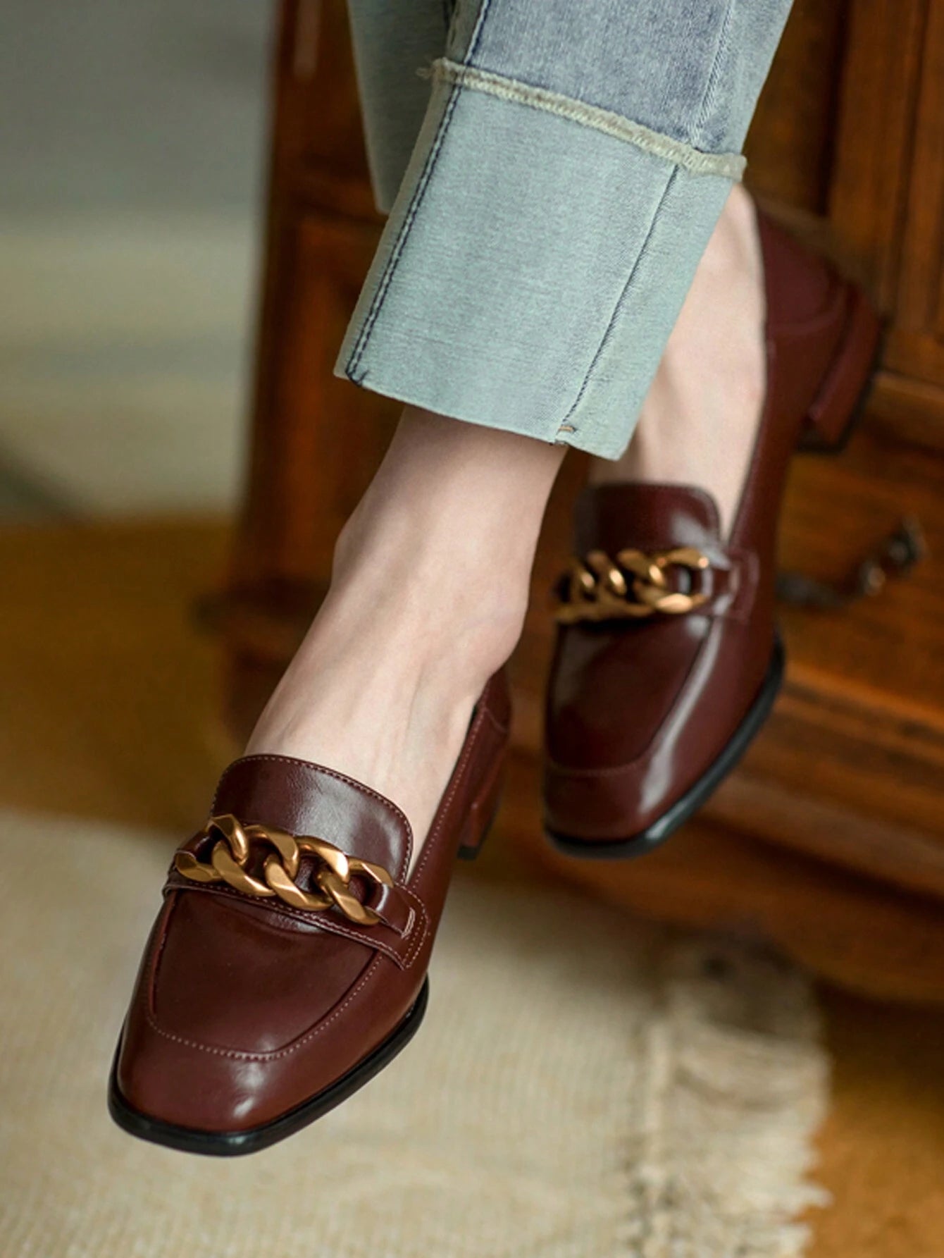 Women's Flat Loafers With Retro Square Toe Design shein