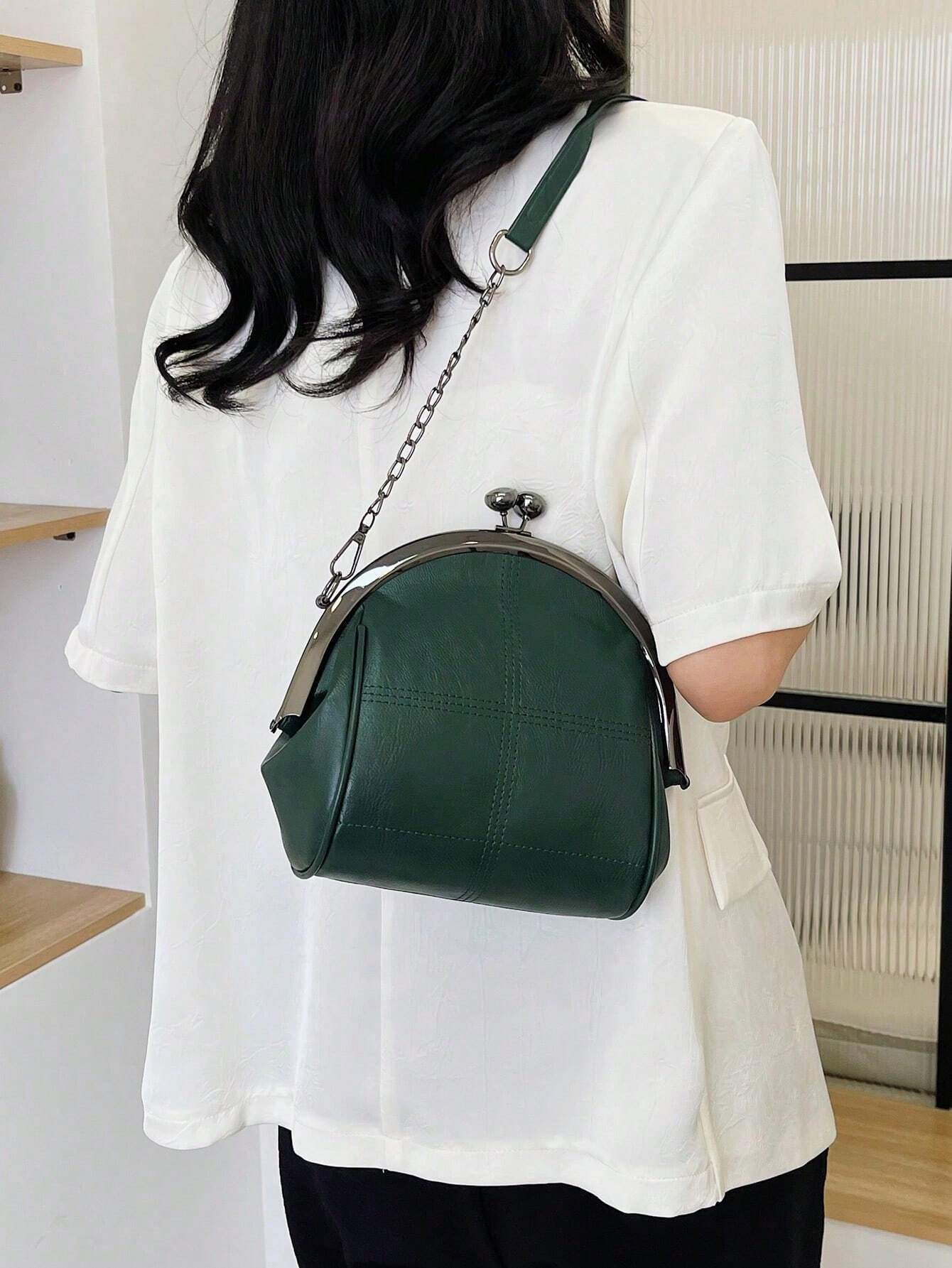 Leisure Retro Dark Green PU Clip Bag With Dual Metal Chain shein