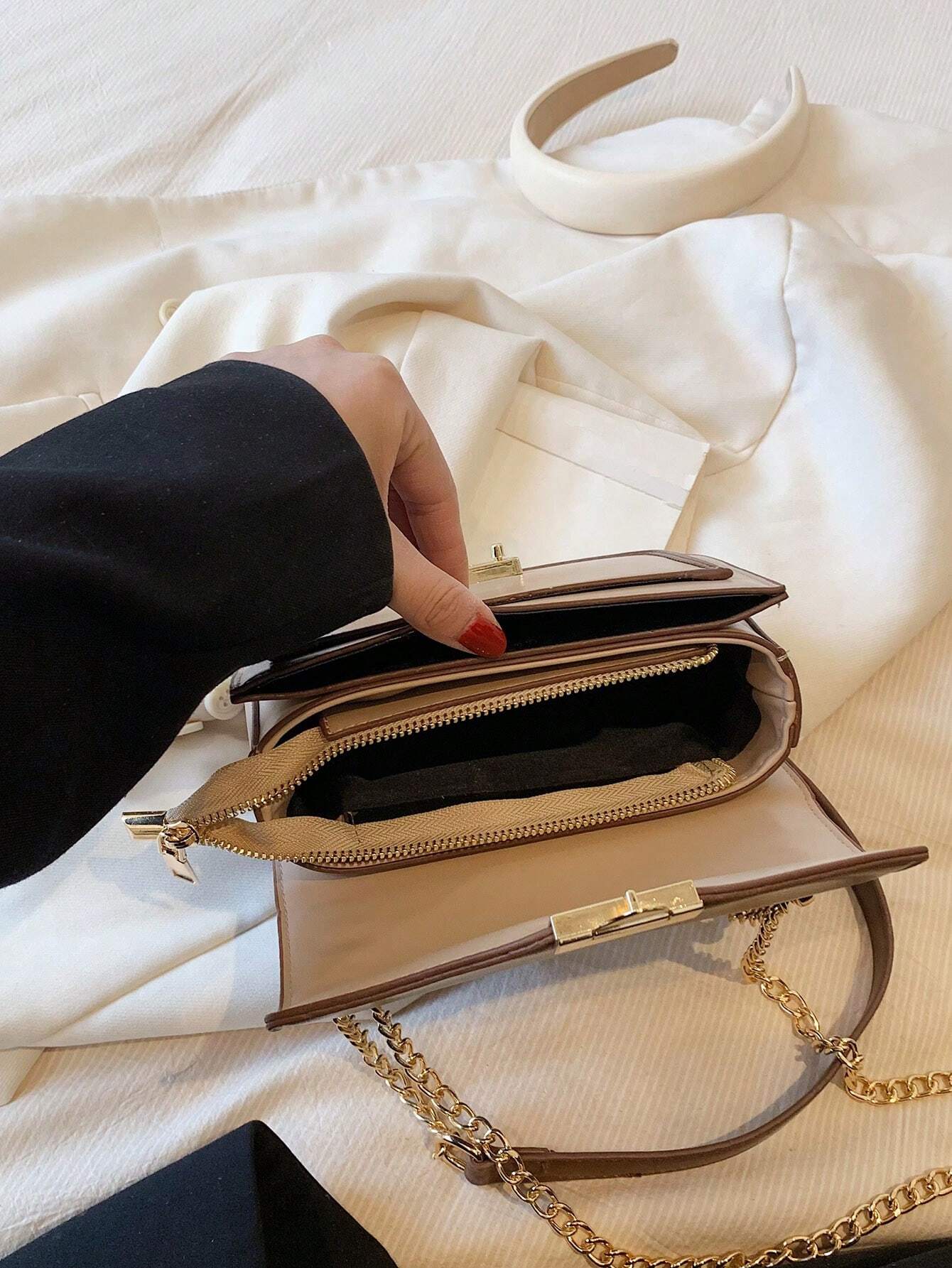 Mini Push Lock Chain Decor Flap Square Bag Shoulder Bag shein