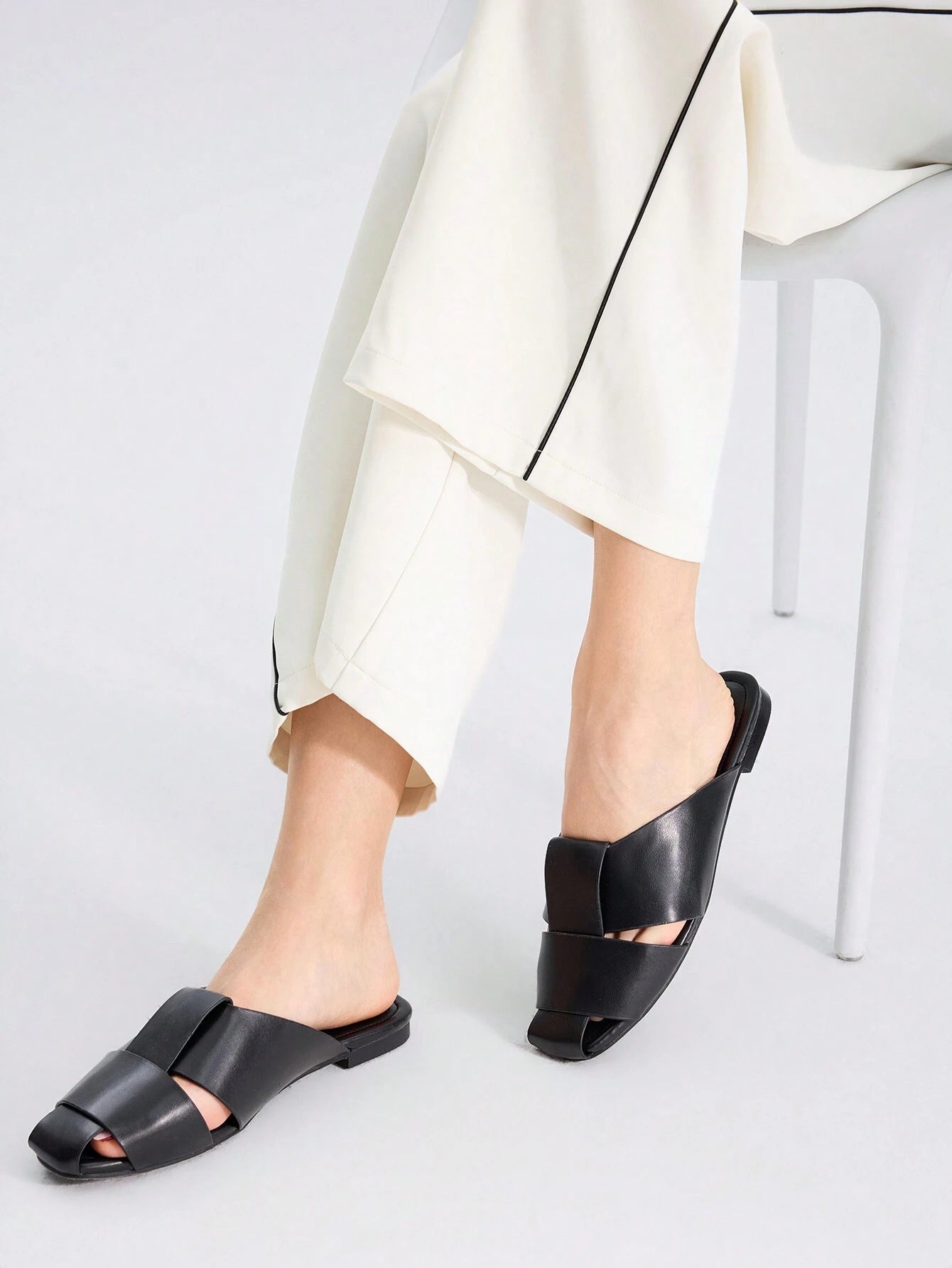 MOTF PREMIUM COMFORTABLE CASUAL FLAT SHOES shein