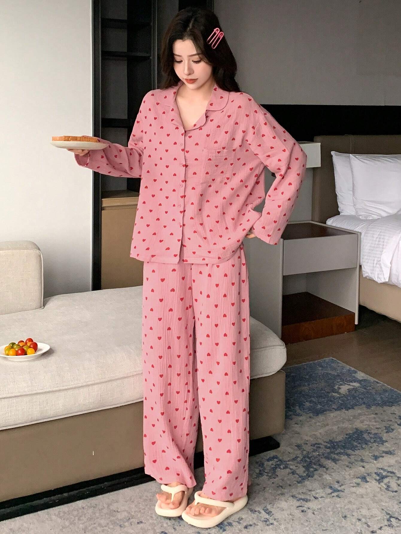 DAZY Ladies' Simple Everyday Heart Print Pajama Set shein