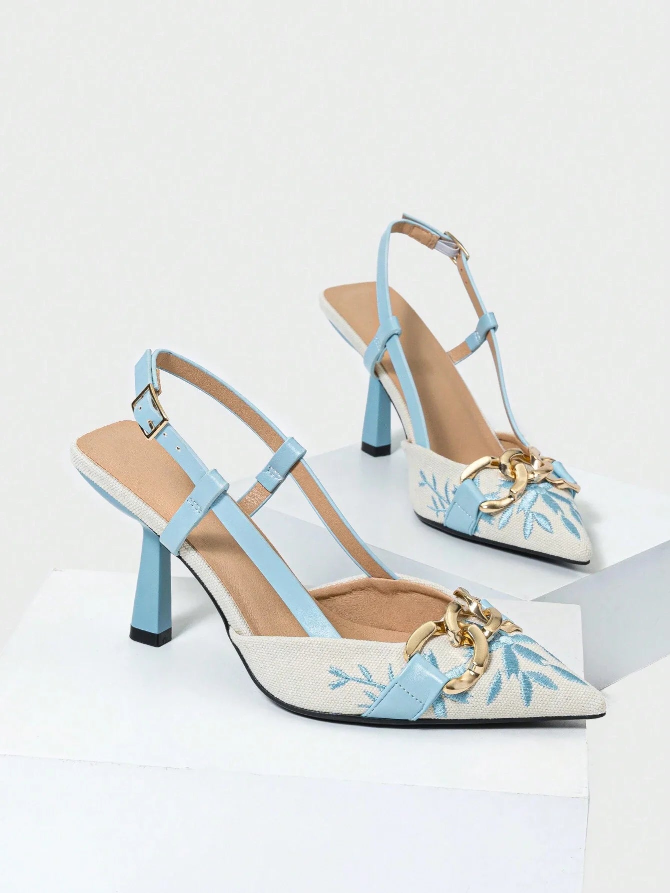 Women's Embroidery Chain Decor Pointed Toe Slip-On High Heel Sandals shein