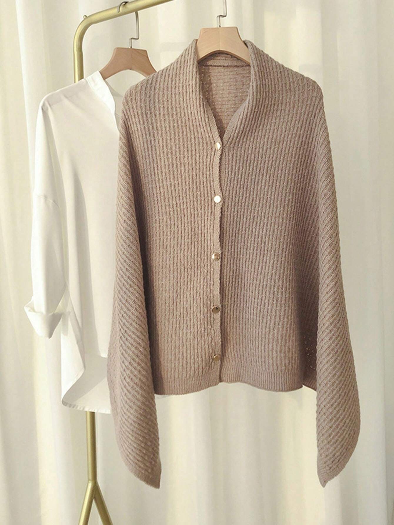 1pc Women's Knitted Versatile Warm Plain Poncho Cape Multifunctional Buttoned Plaid Scarf shein