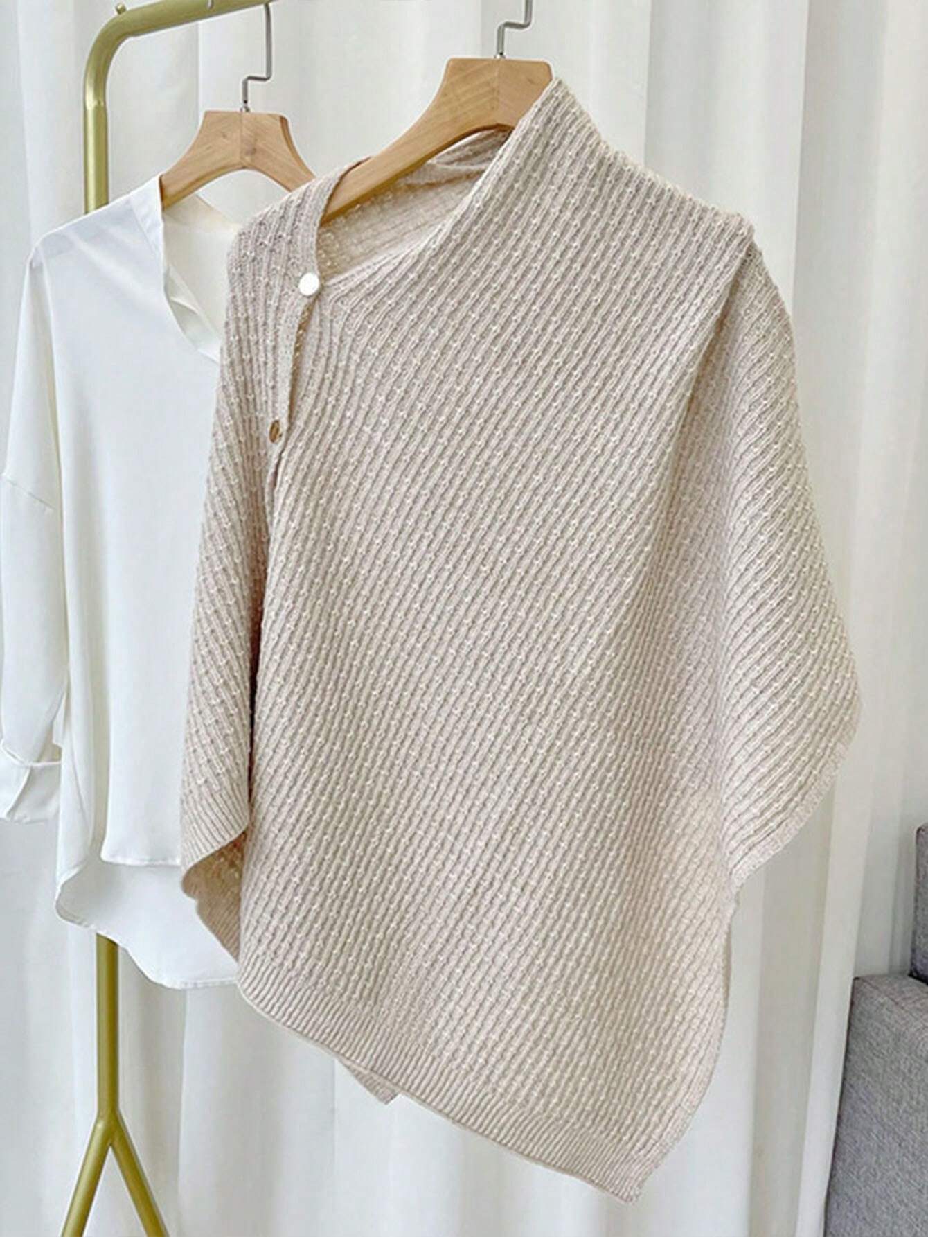 1pc Women's Knitted Versatile Warm Plain Poncho Cape Multifunctional Buttoned Plaid Scarf shein