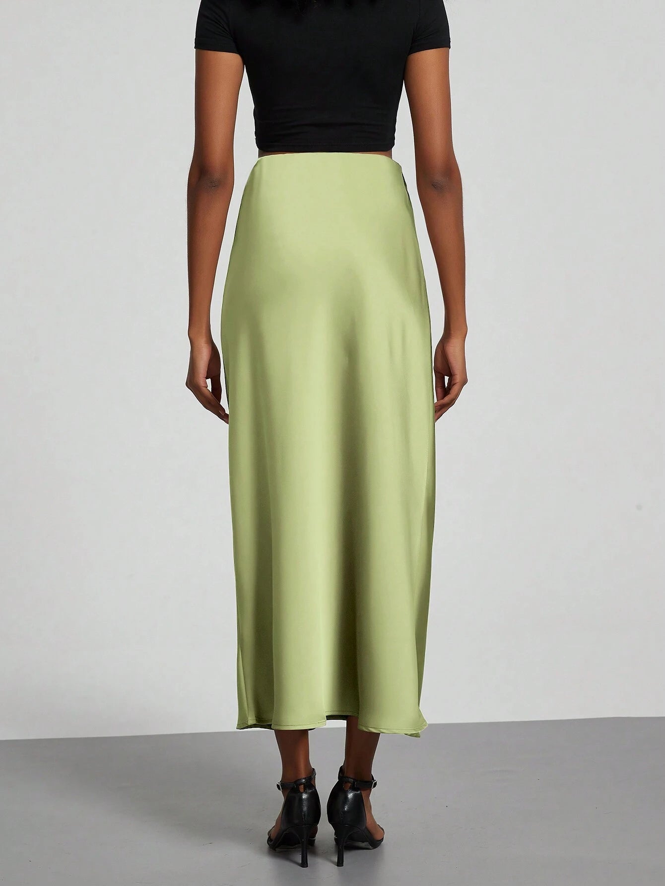 Women's Fashion Casual Stretch Silk Satin Texture Satin Skirt shein