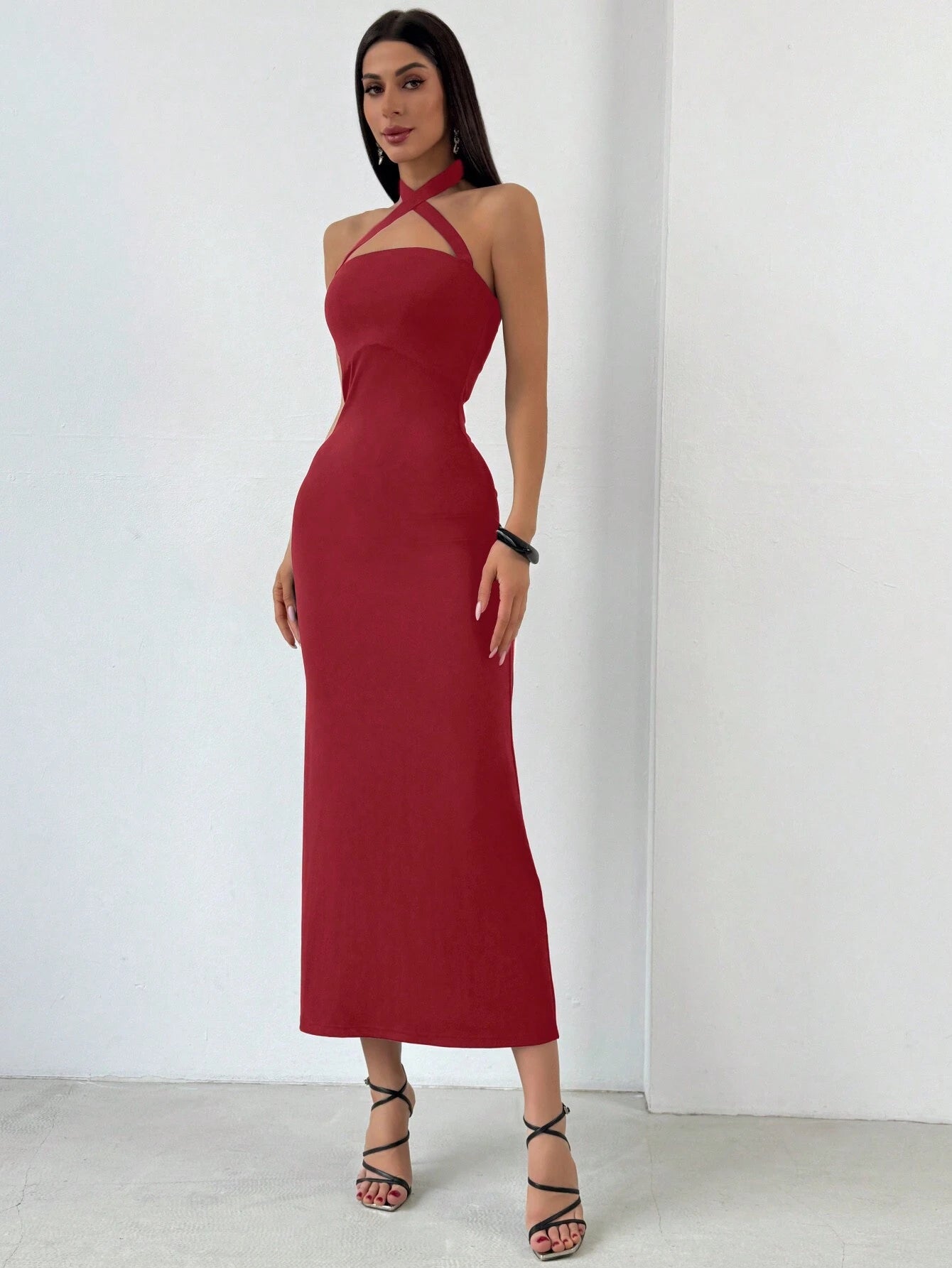 Aloruh Women's Solid Color Cross Halter Neck Slim Fit Sexy Bodycon Dress shein