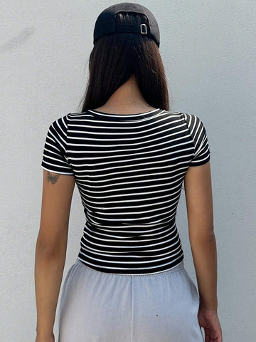 DAZY Crop Short Sleeve T-Shirt