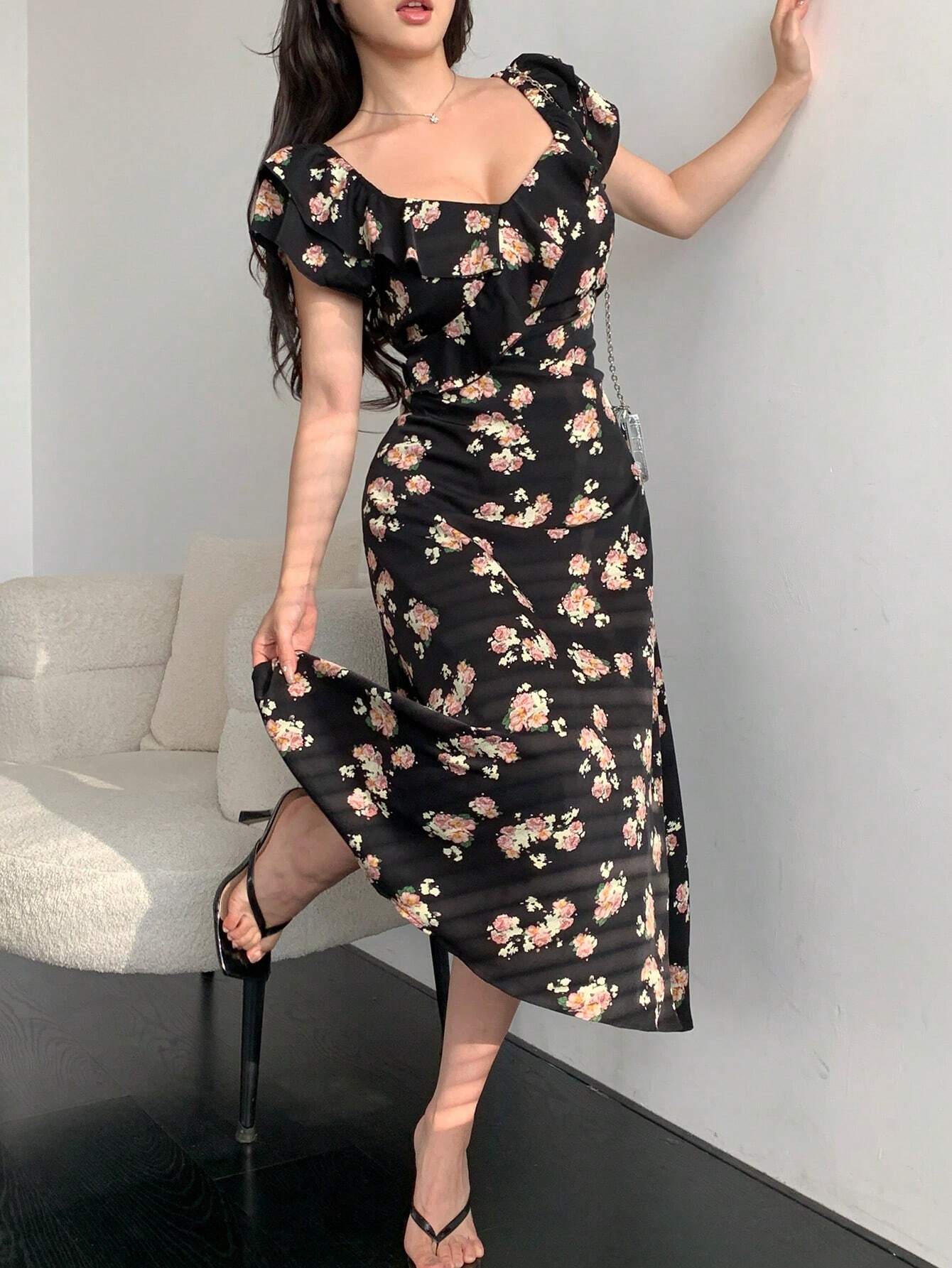 DAZY Women's Sweetheart Neck Floral Printed Dress With Ruffle Hem shein