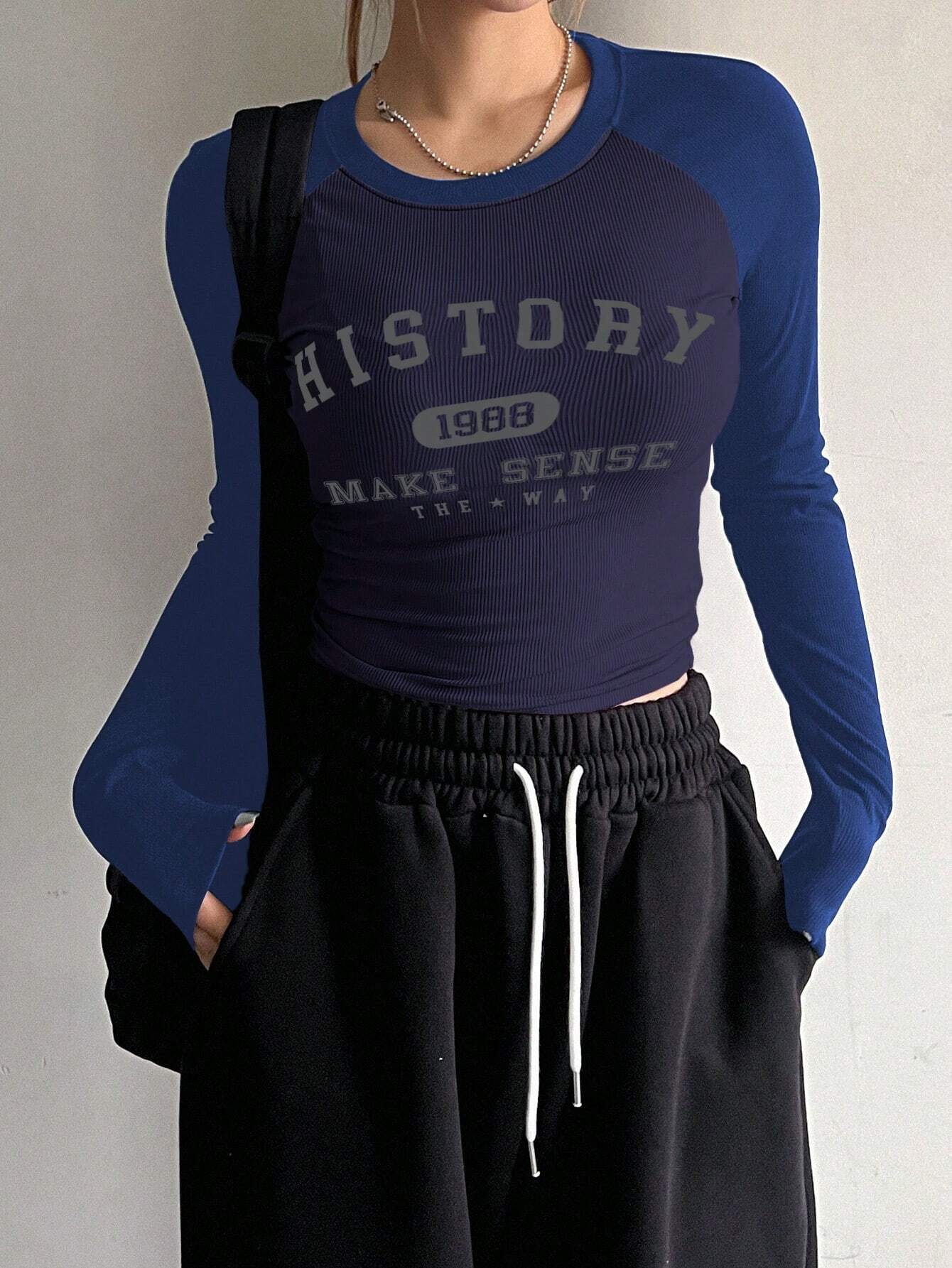 DAZY Color Block Raglan Sleeve Letter Print Round Neck Slim Fit Long Sleeve Women's T-Shirt shein