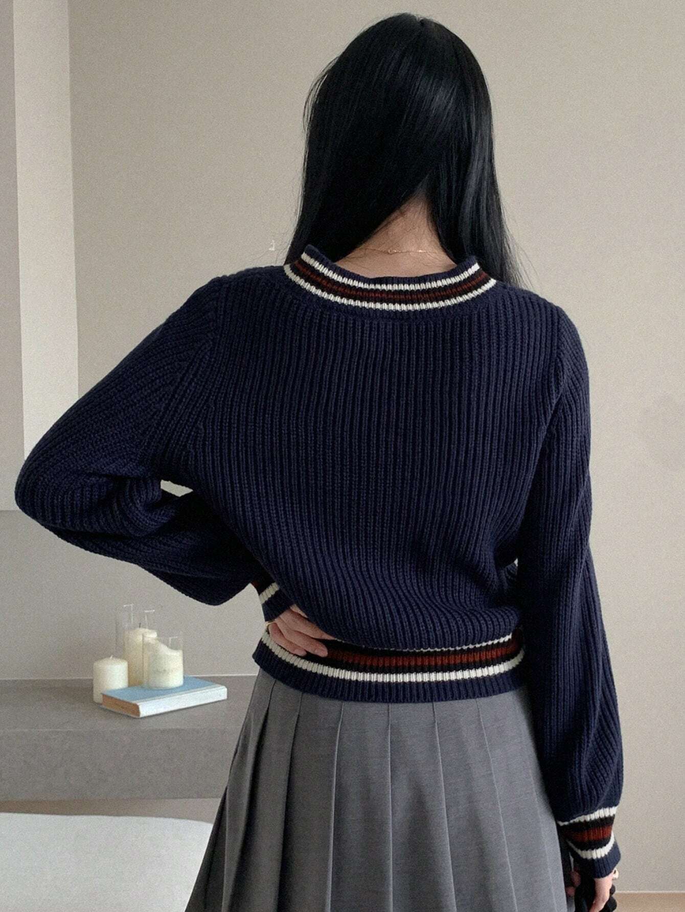 DAZY Color Block V-Neck Casual Women Sweater shein
