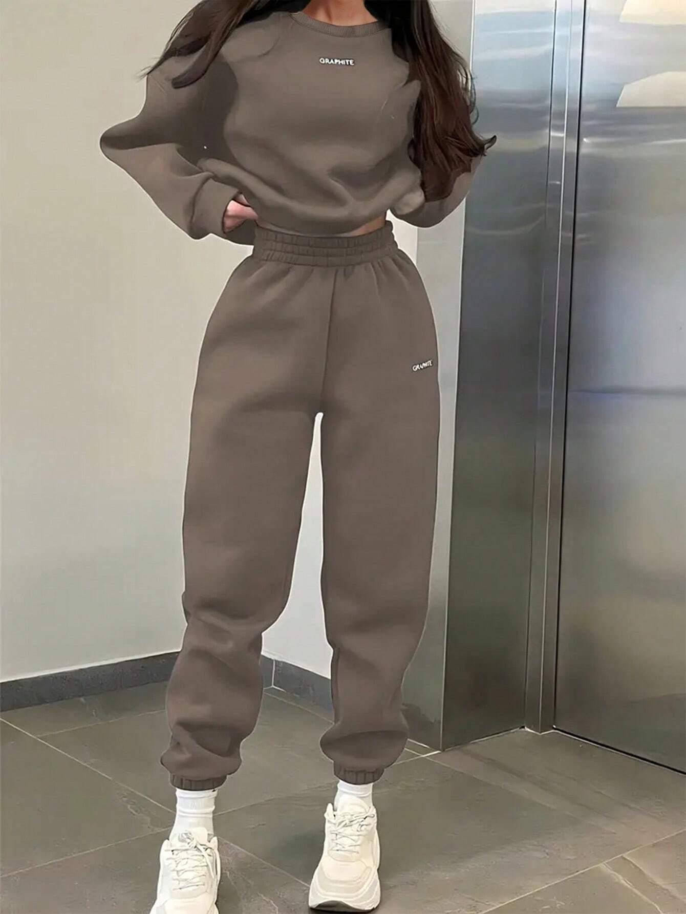 EZwear 2pcs Women's Casual Letter Print Sweatshirt And Sweatpants Set shein