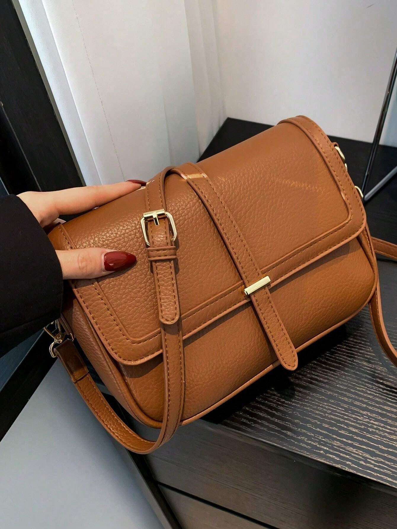 Lightweight,Business Casual Vintage Design Flap Square Bag shein