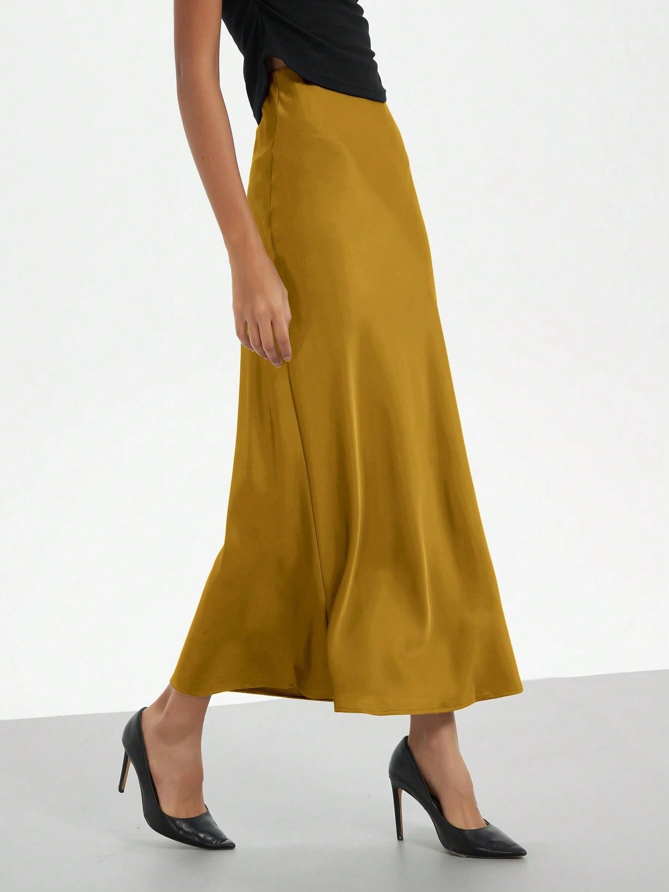 Women's Fashion Casual Stretch Silk Satin Texture Satin Skirt shein