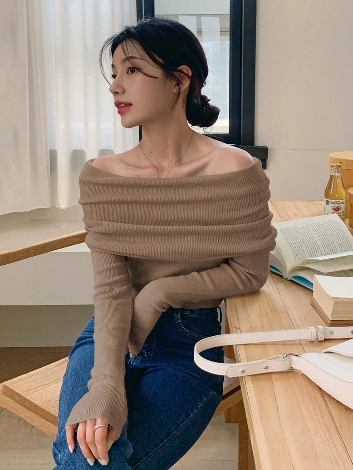 DAZY 1pc Women Off Shoulder Solid Fitted Mock Neck Sweater shein