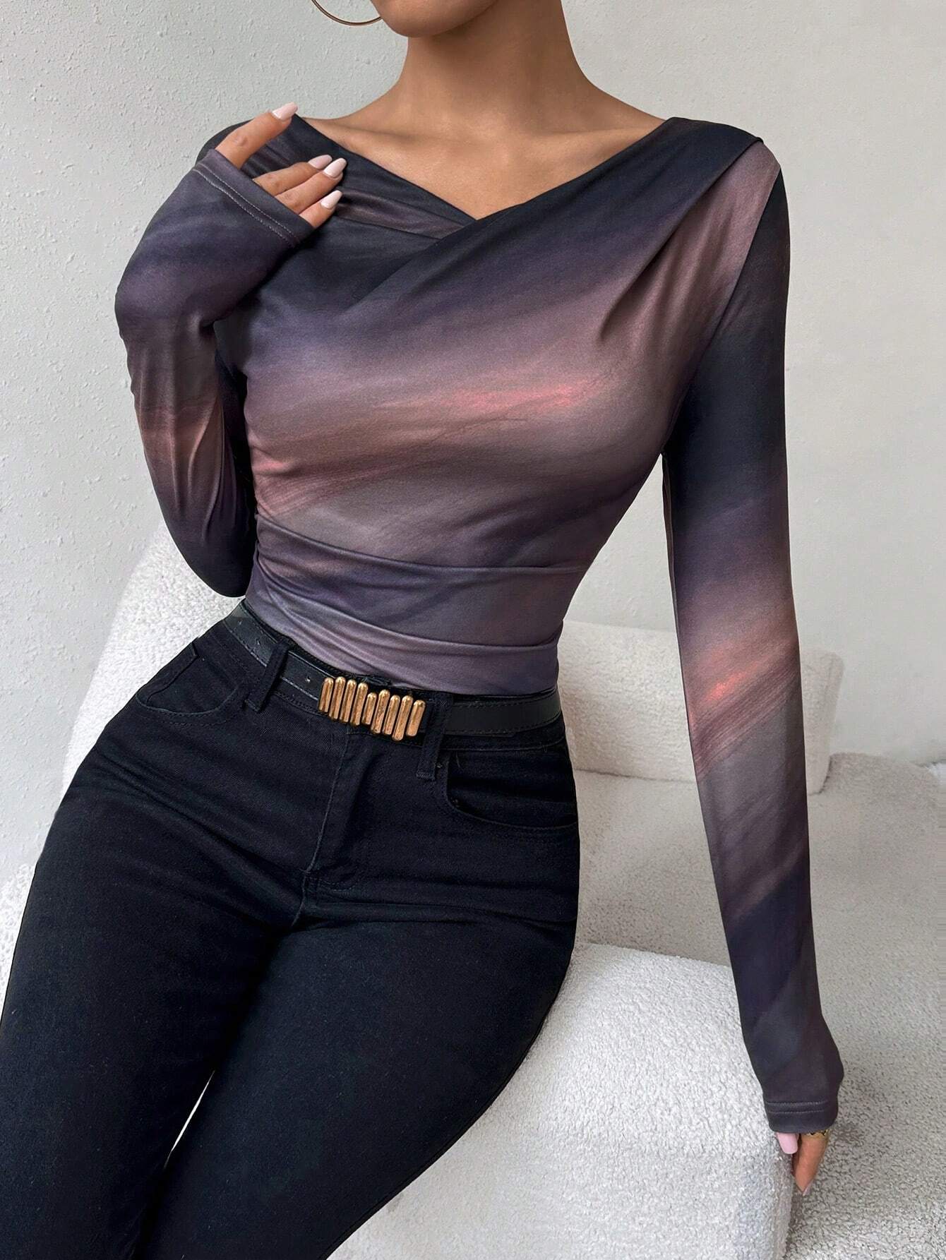 Privé 1pc Women Tie-Dye Floral Print V-Neck Slim Fit Knit Top shein