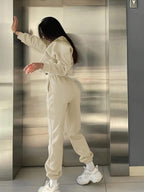 EZwear 2pcs Women's Casual Letter Print Sweatshirt And Sweatpants Set shein