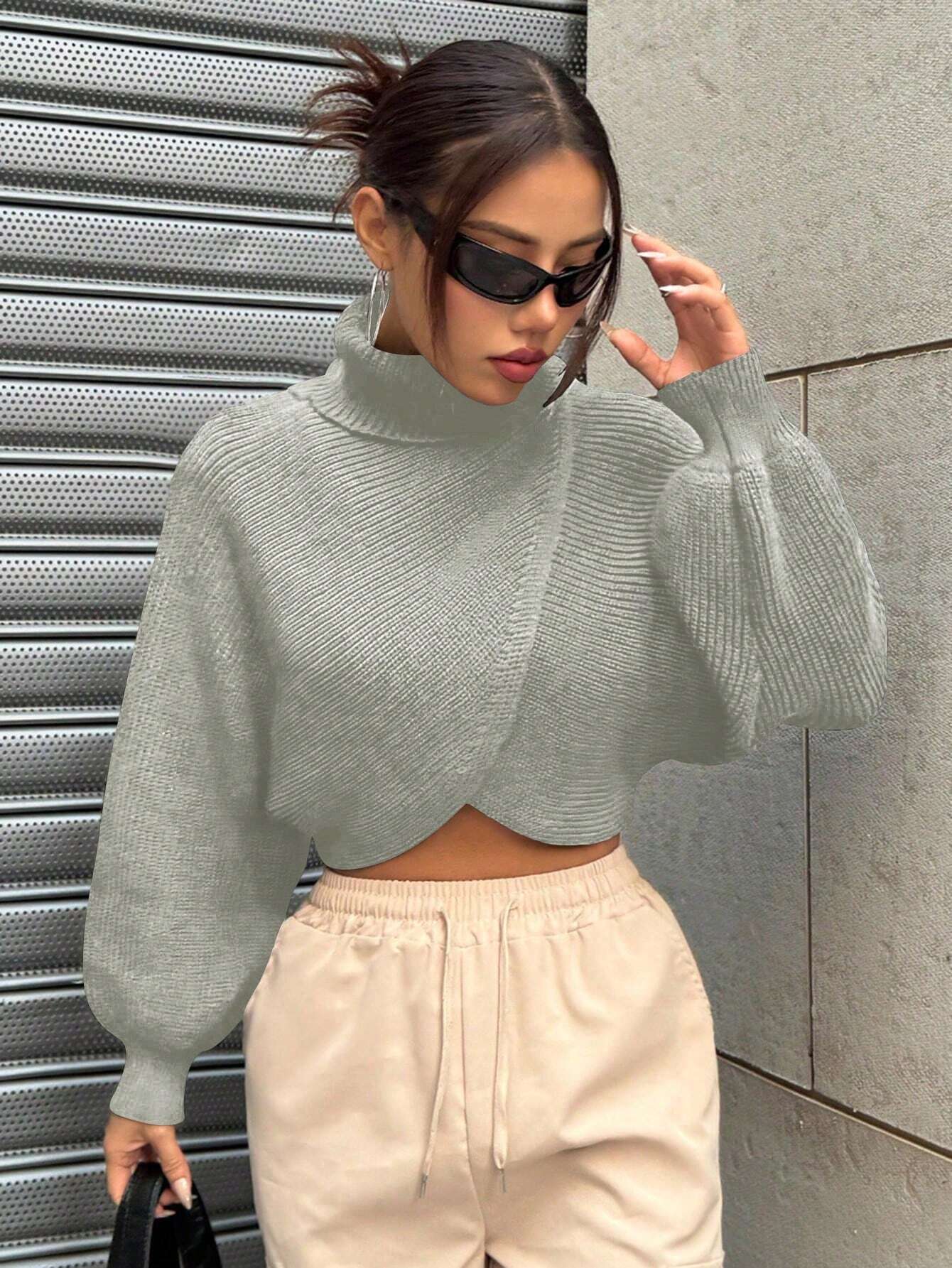 MOOSTA Turtleneck Asymmetrical Hem Short Casual Sweater shein