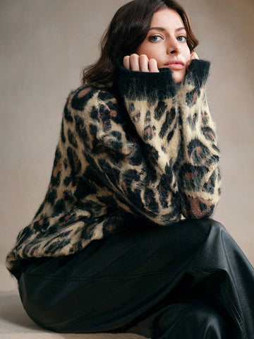 Fashion Leopard Jacquard Dropped Shoulder Loose Turtleneck Sweater