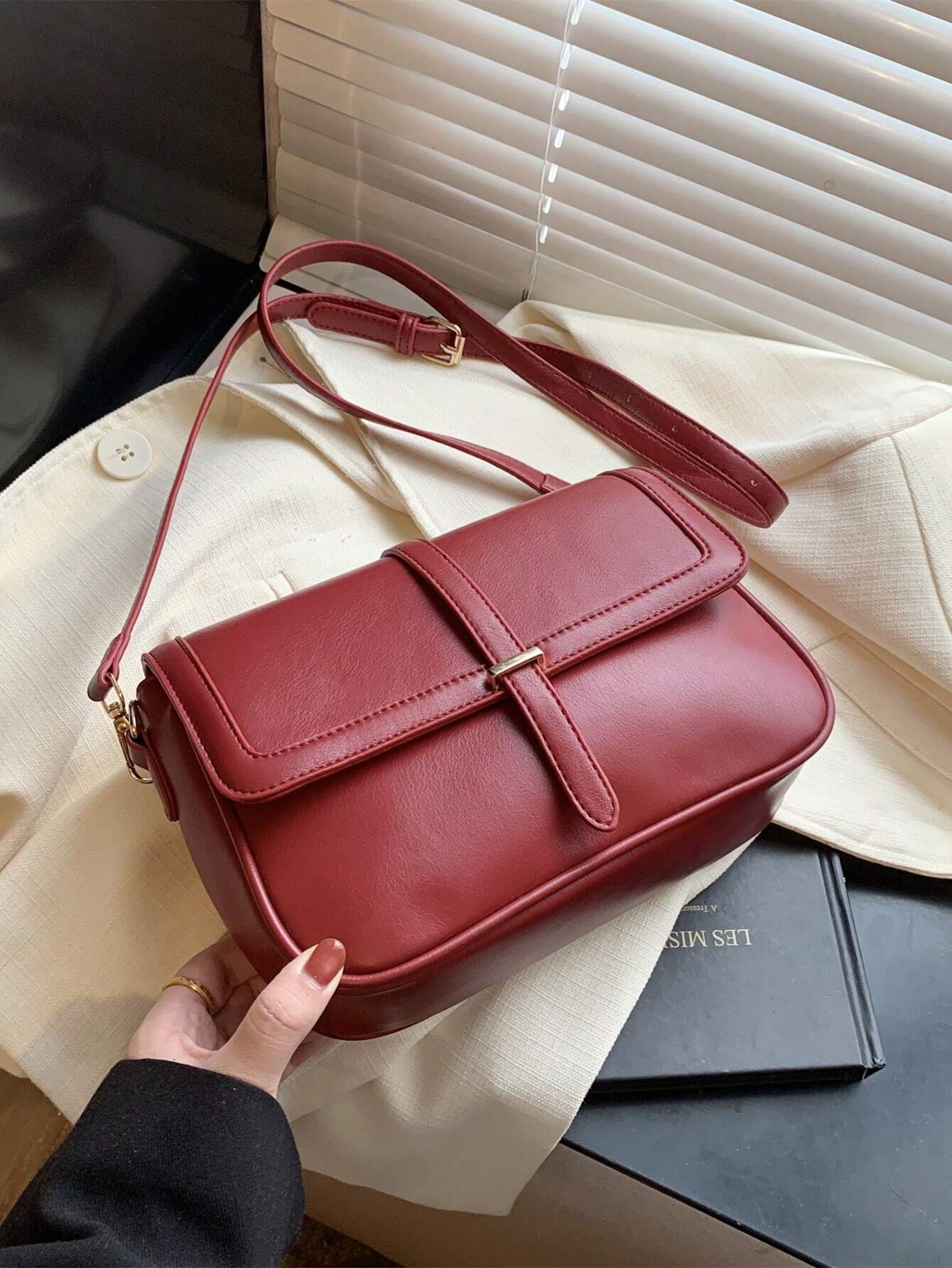 Lightweight,Business Casual Vintage Design Flap Square Bag shein