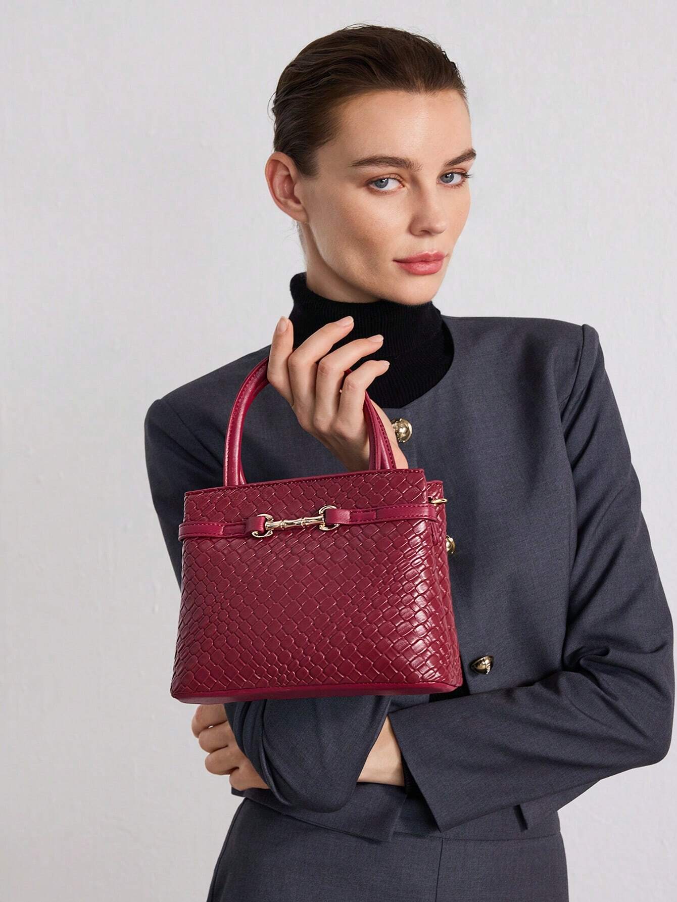 MOTF PREMIUM LADIES COMMUTER CHIC SOLID COLOR CROCODILE EMBOSSED METAL BUCKLE DECOR HANDBAG shein