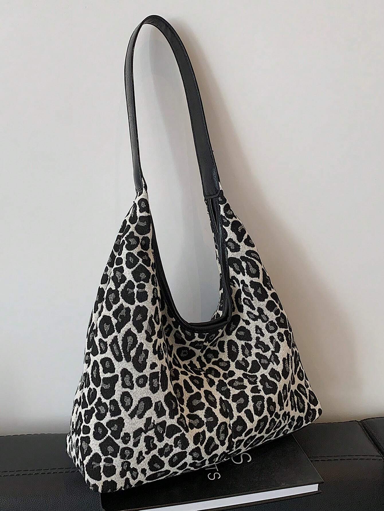 New Fashion All-Match Texture Solid Color PU Shoulder Bag shein