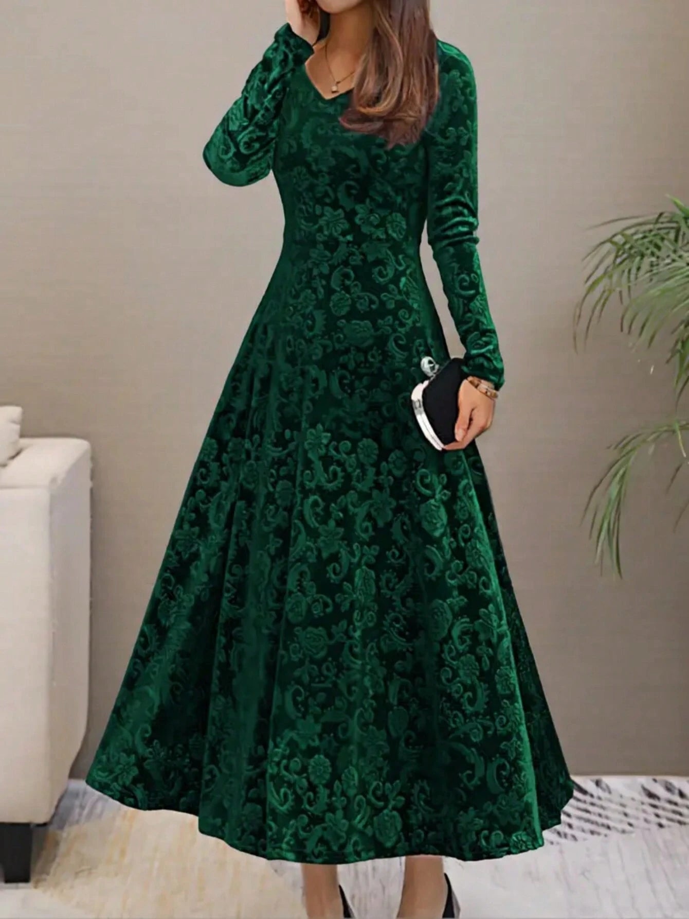 Floral Print Square Neck Velvet Long Sleeve Dress shein