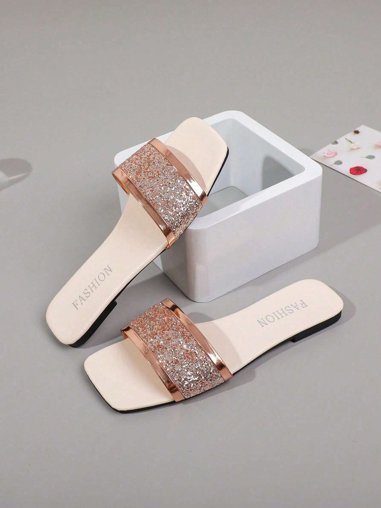 Women's Flat Casual Beach Sandals shein
