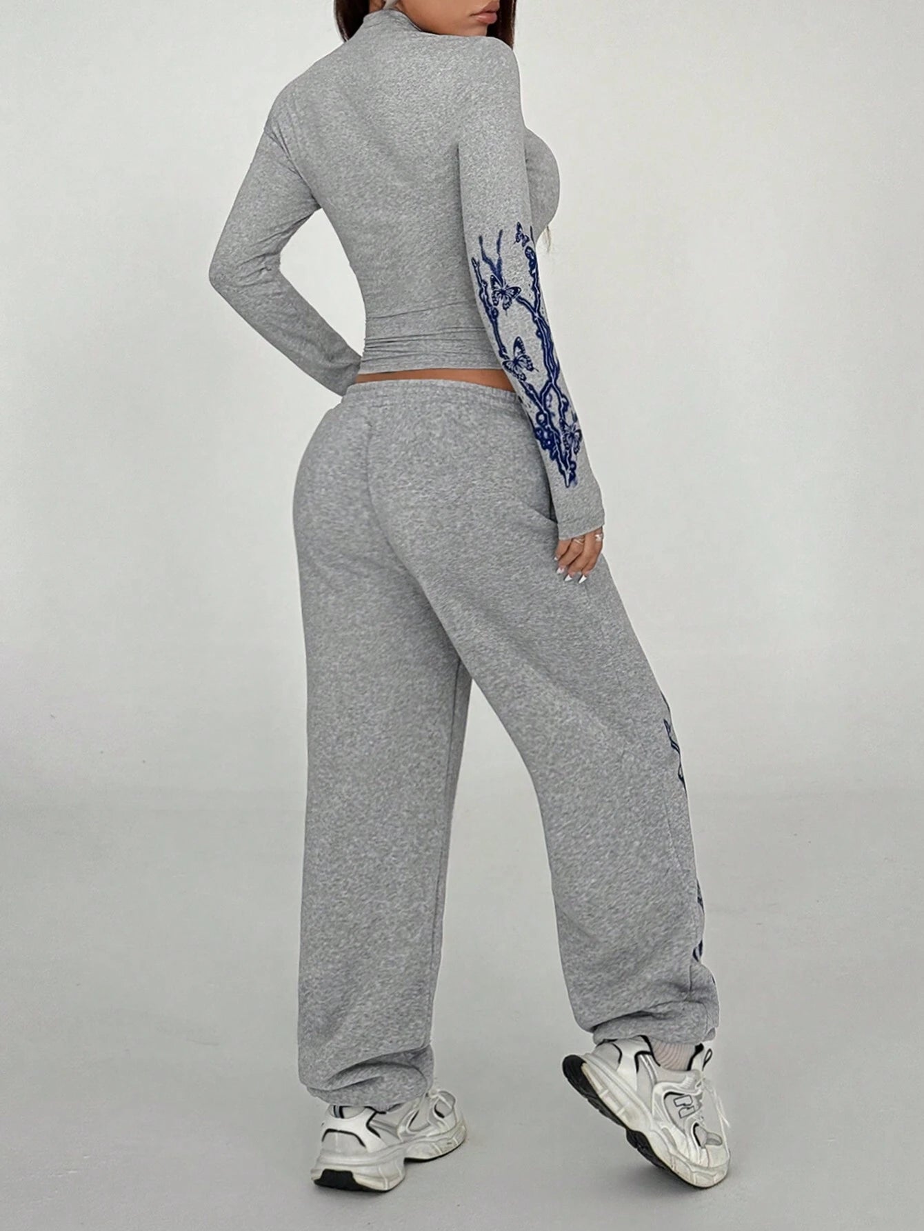 HypeZone Slogan Graphic Mock Neck Tee & Drawstring Waist Sweatpants shein