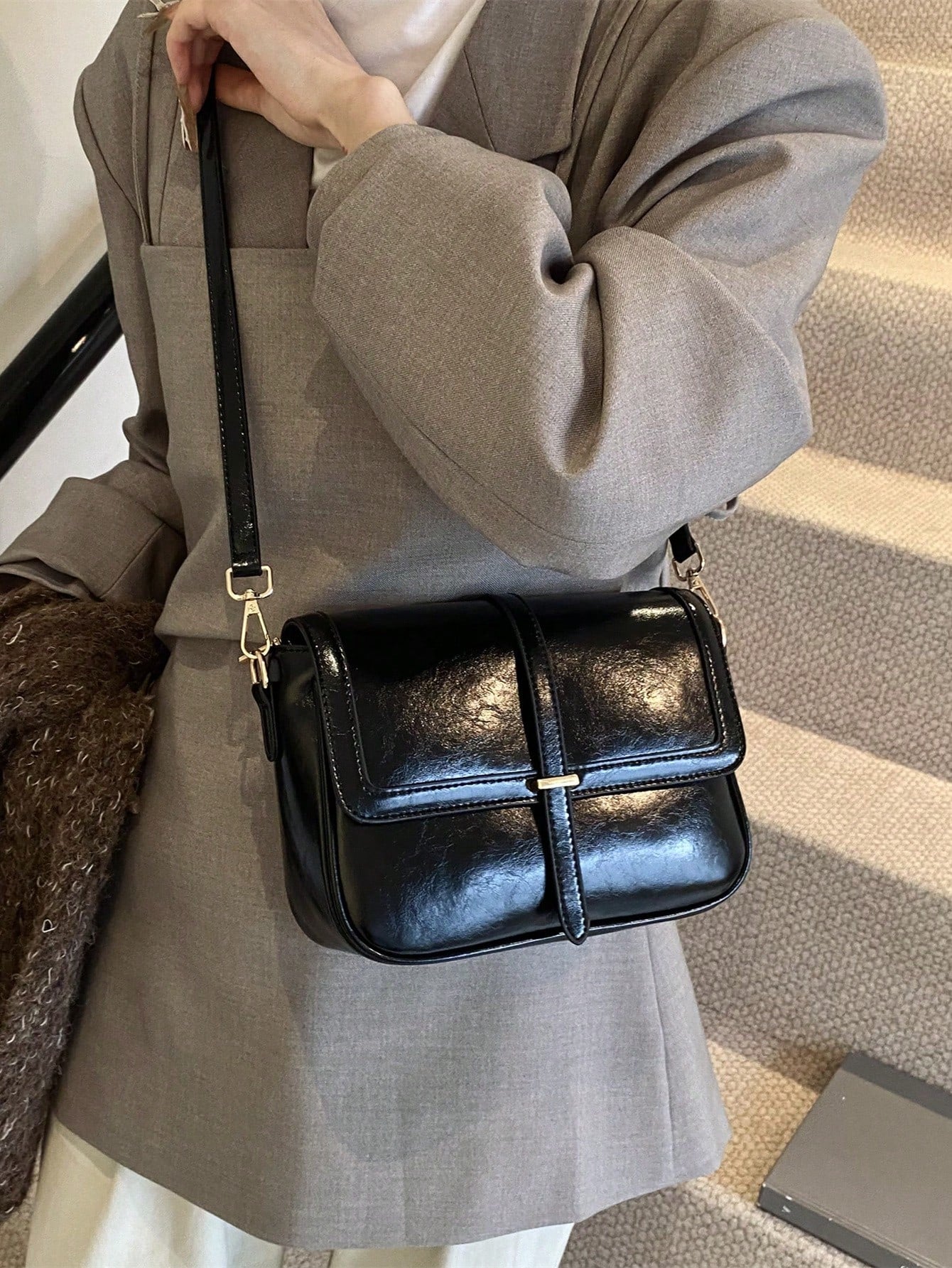 Lightweight,Business Casual Vintage Design Flap Square Bag shein