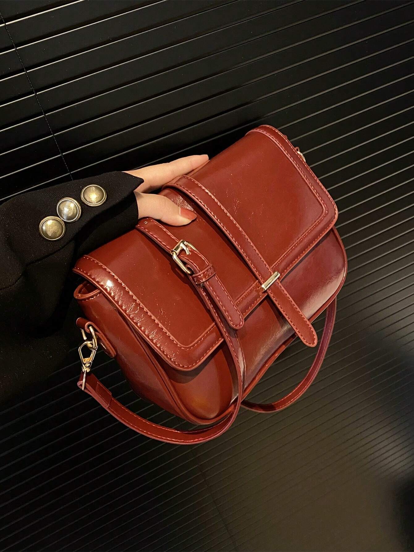 Lightweight,Business Casual Vintage Design Flap Square Bag shein