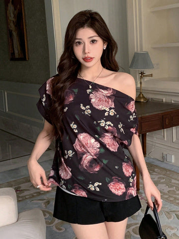 Women's Loose-Fit Blouse With All-Over Floral Print