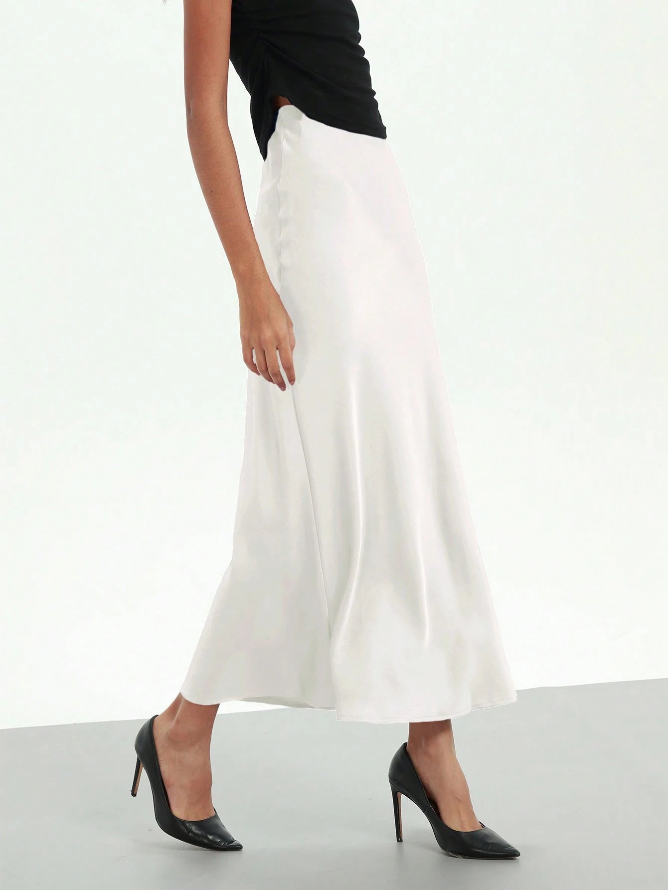 Women's Fashion Casual Stretch Silk Satin Texture Satin Skirt shein