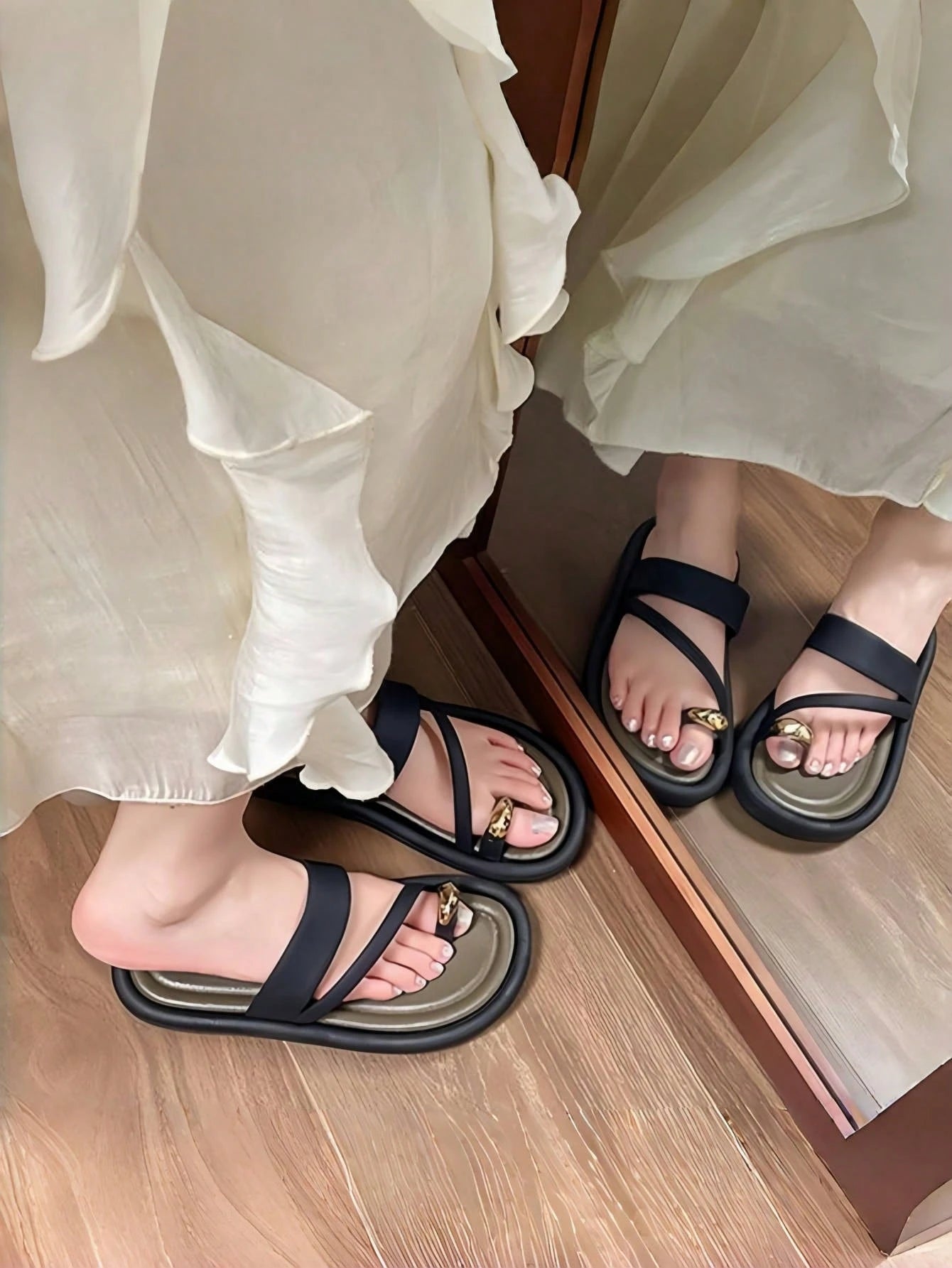 Fashionable Simple Women Sandals shein