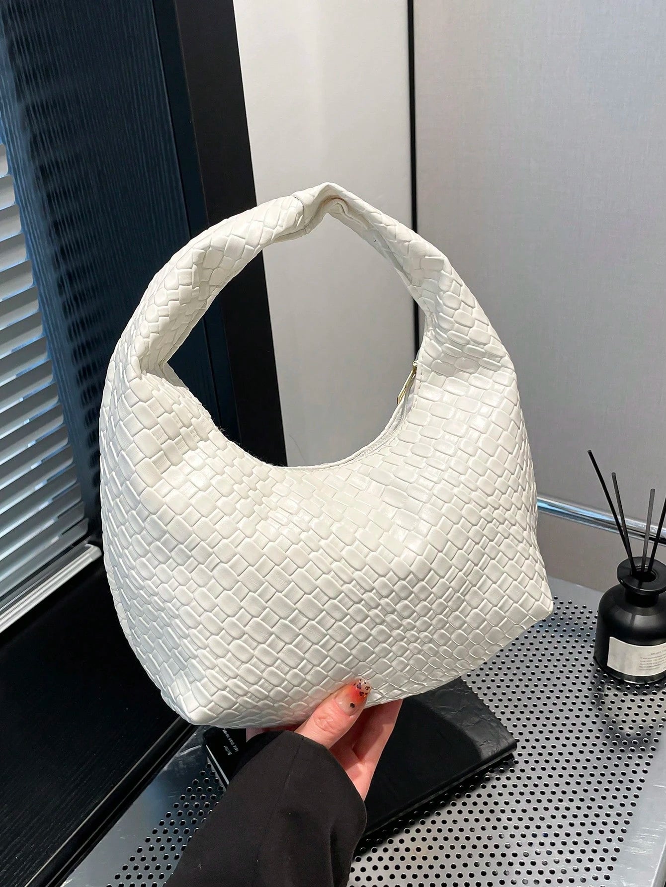 Fashionable & Versatile Solid Color New PU Shoulder Bag shein