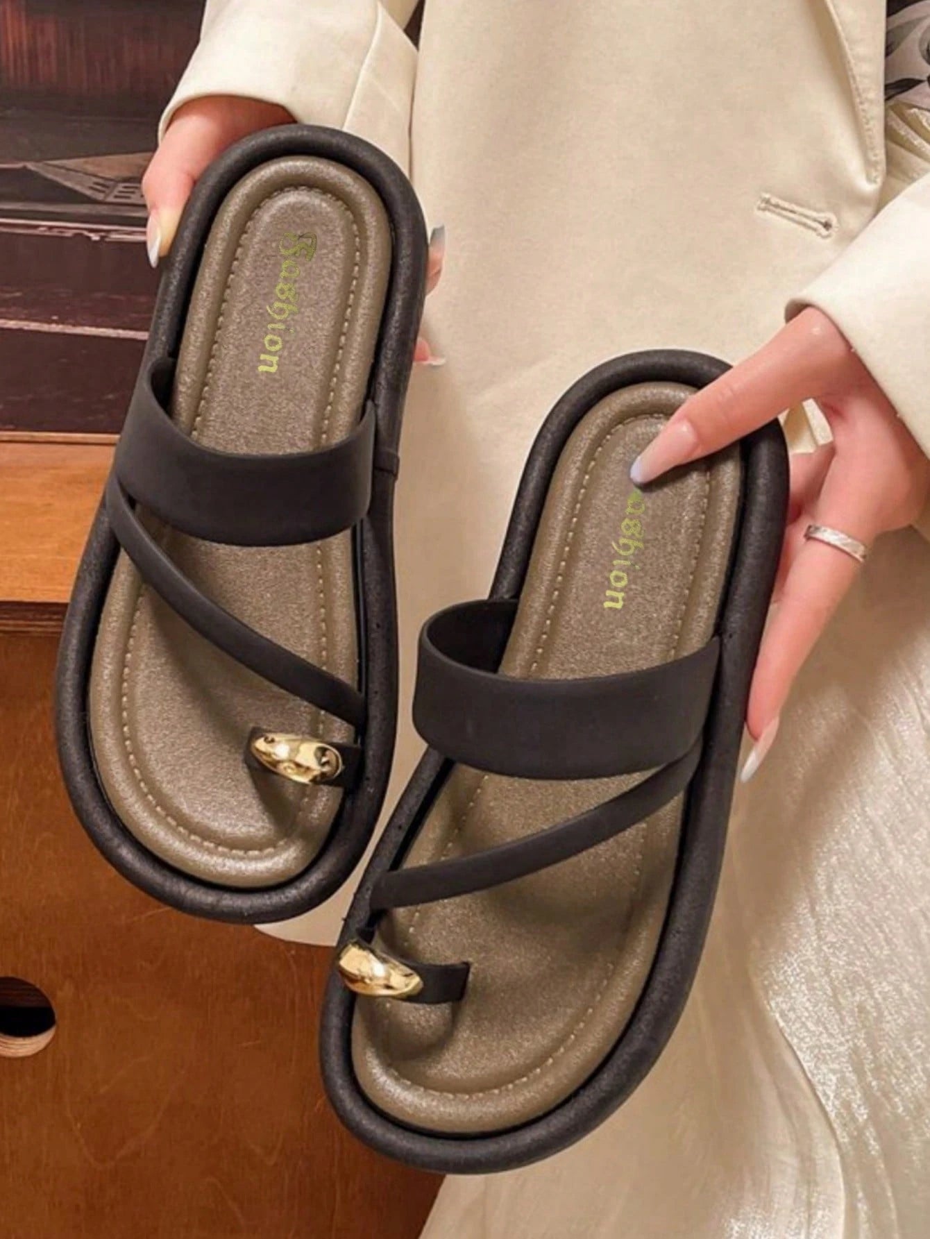 Fashionable Simple Women Sandals shein