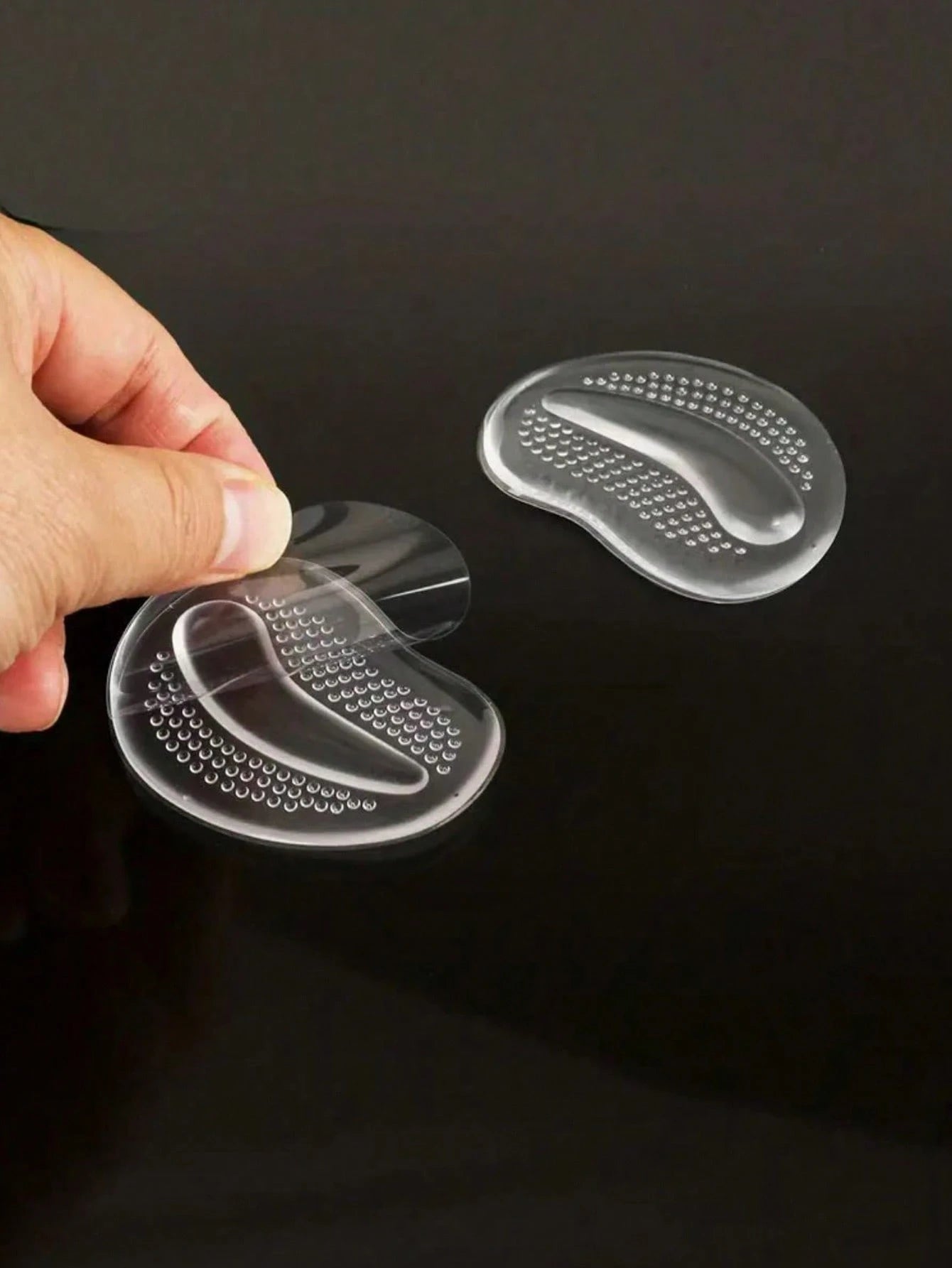 2 Pairs Of Granular Forefoot Protective Foot Silicone Insoles shein