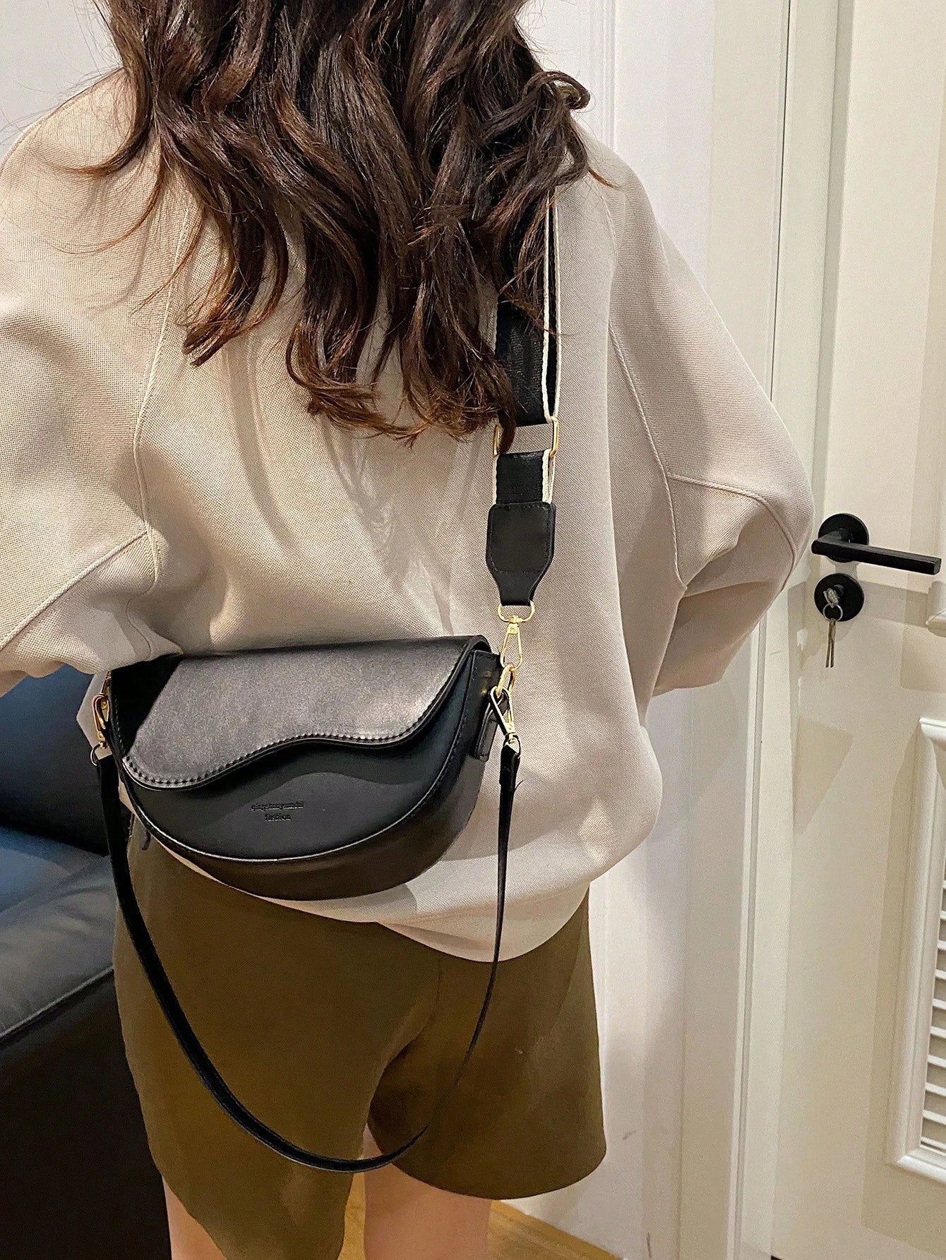 Fashionable Solid Color Mini Crossbody Bag shein