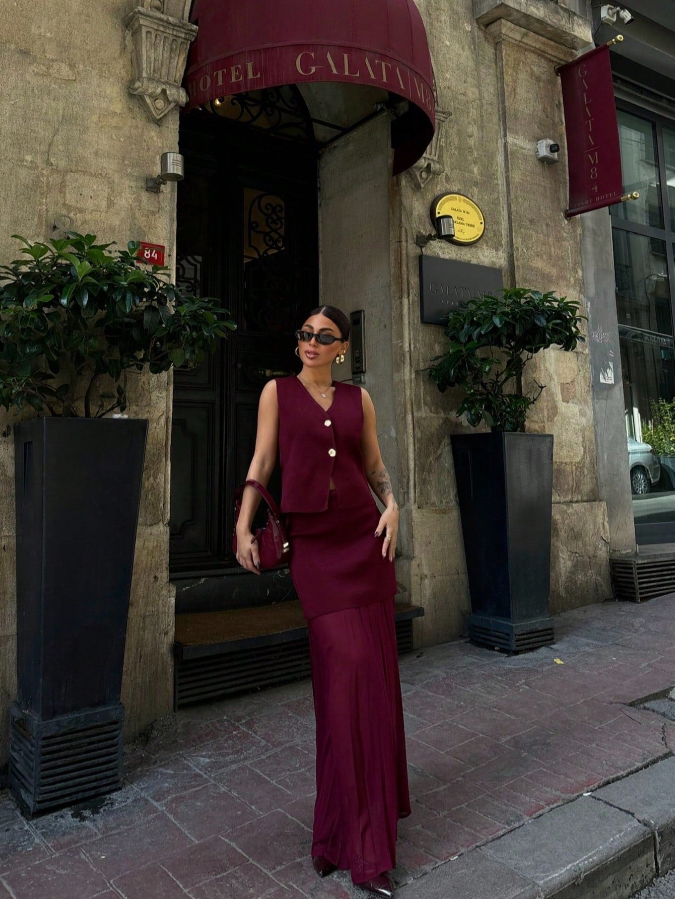 INDEFEIR New European And American Style Women Knitted Vest And Spliced Dress shein