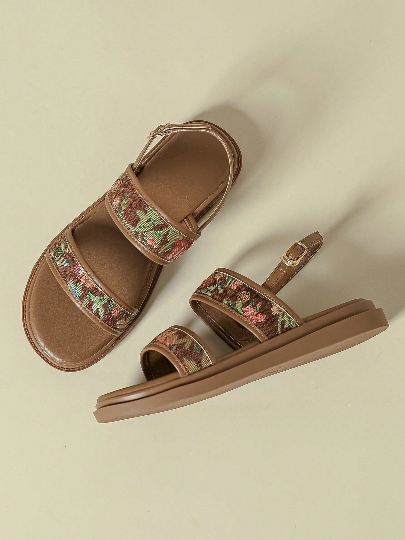 Women's Thick-Sole Strap Buckle Sandals shein