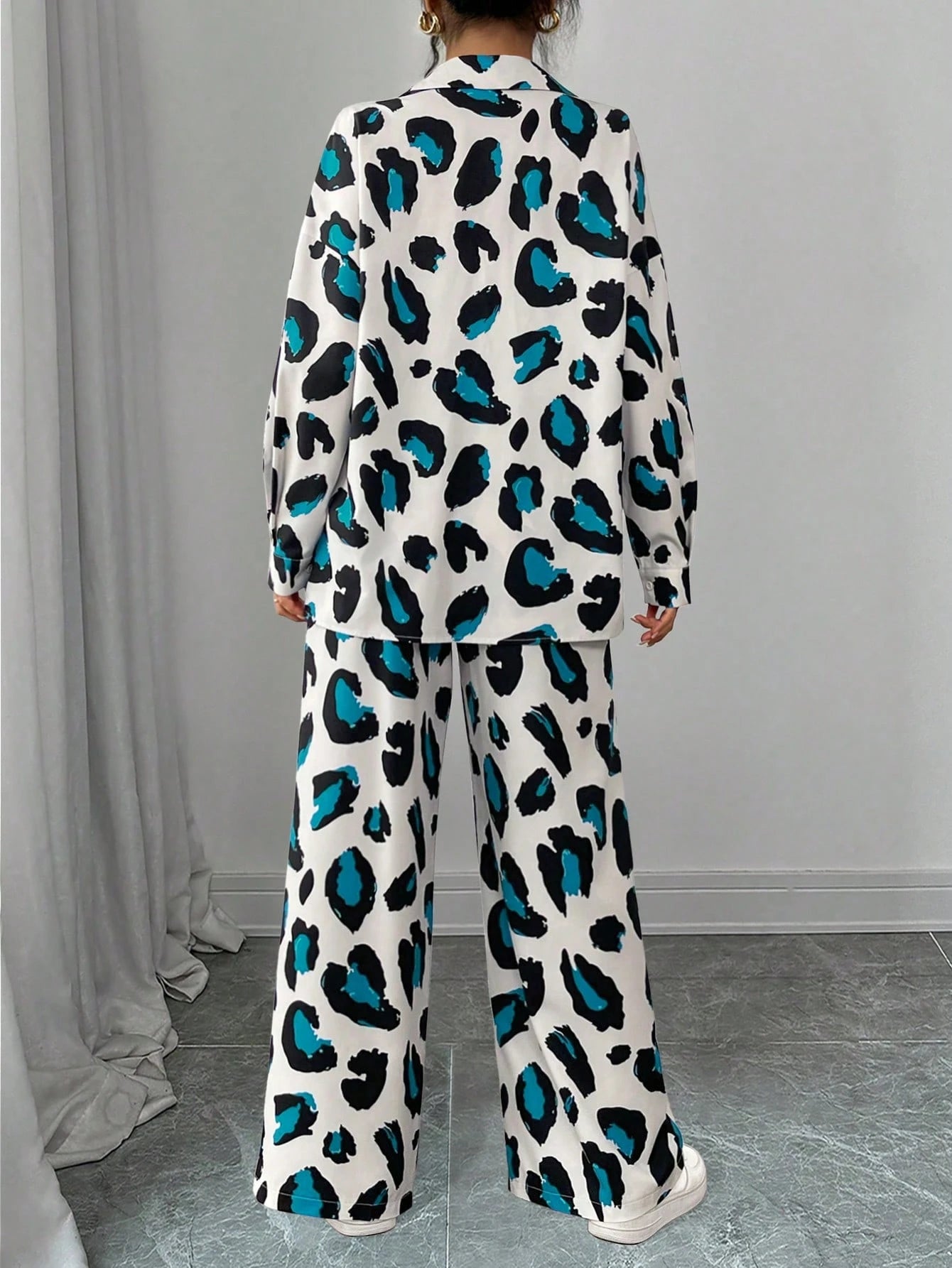 Women Casual Leopard Print Shirt And Pants Set shein