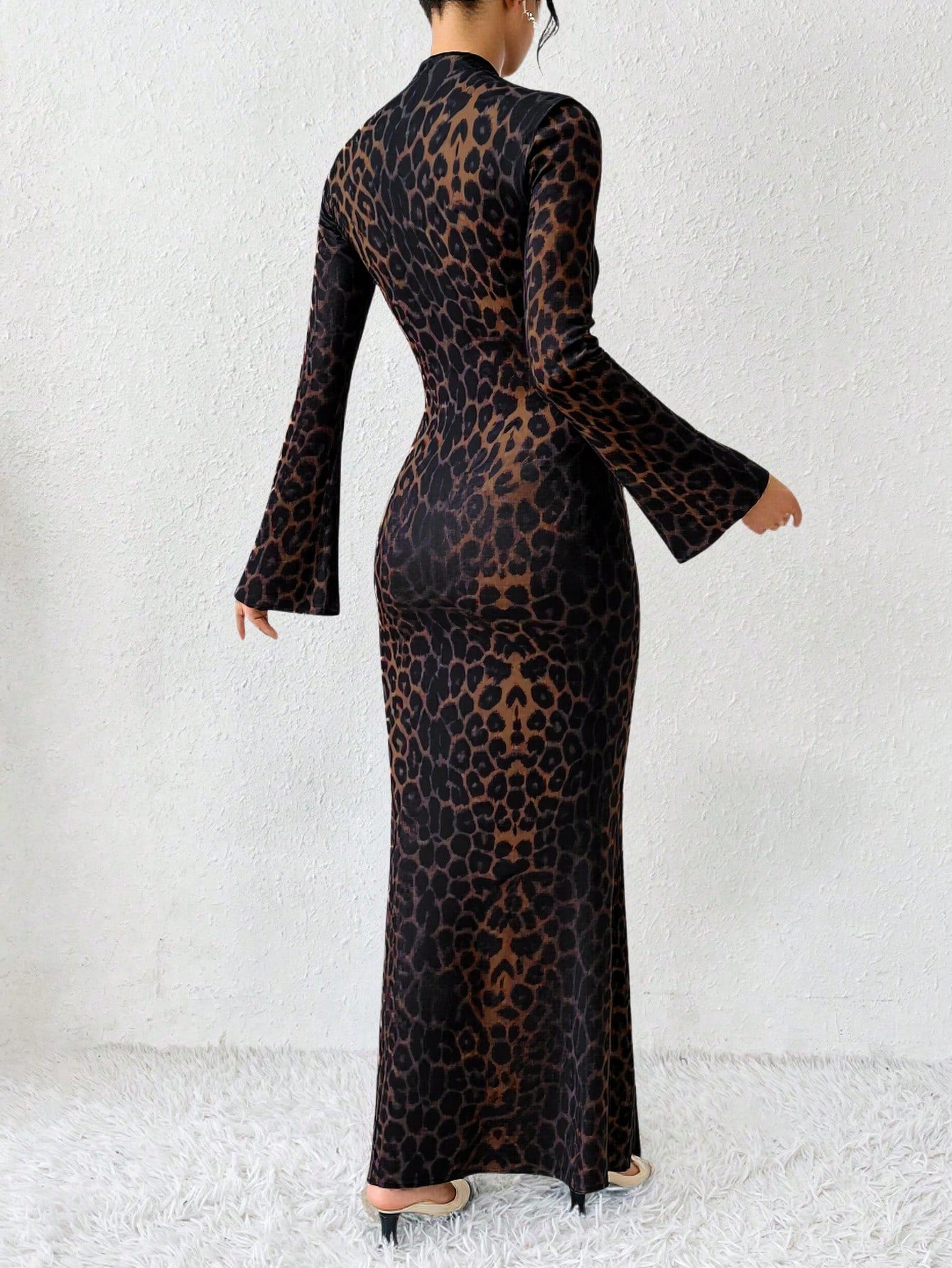 Rafferiza Solid Color Long Bell Sleeve Women's Dress shein