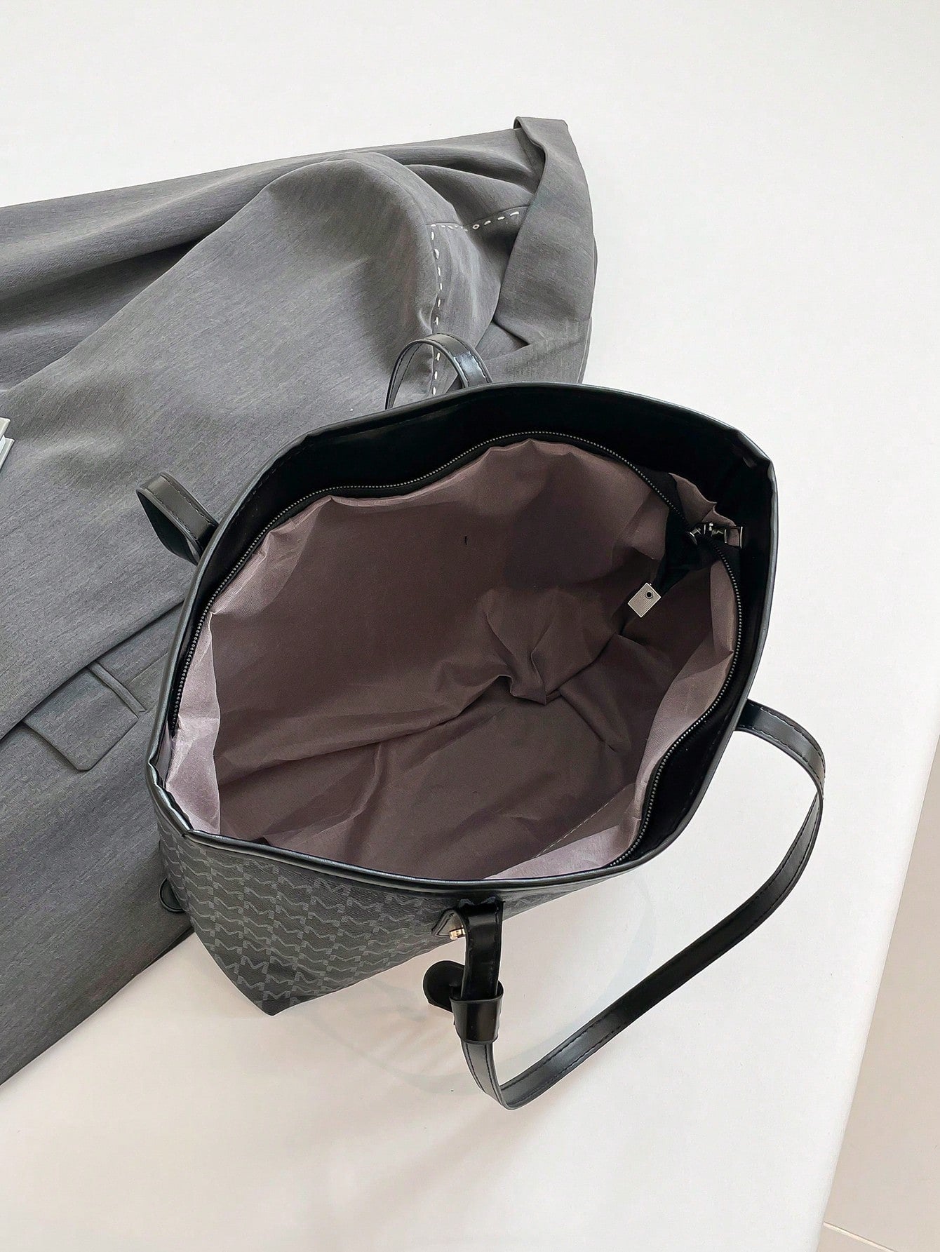 Women's Fashionable Simple Large Capacity PU Shoulder Bag shein