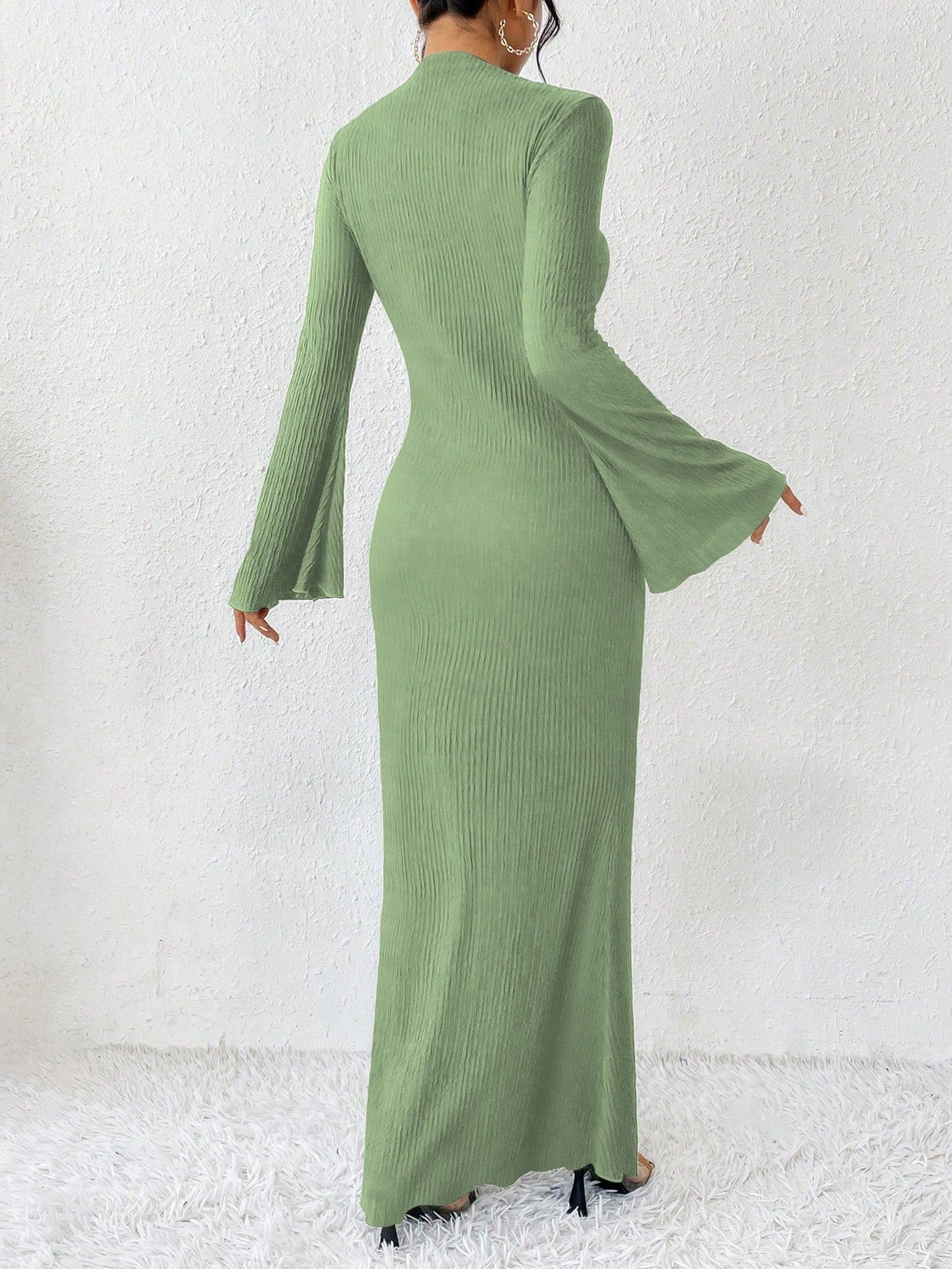 Rafferiza Solid Color Long Bell Sleeve Women's Dress shein